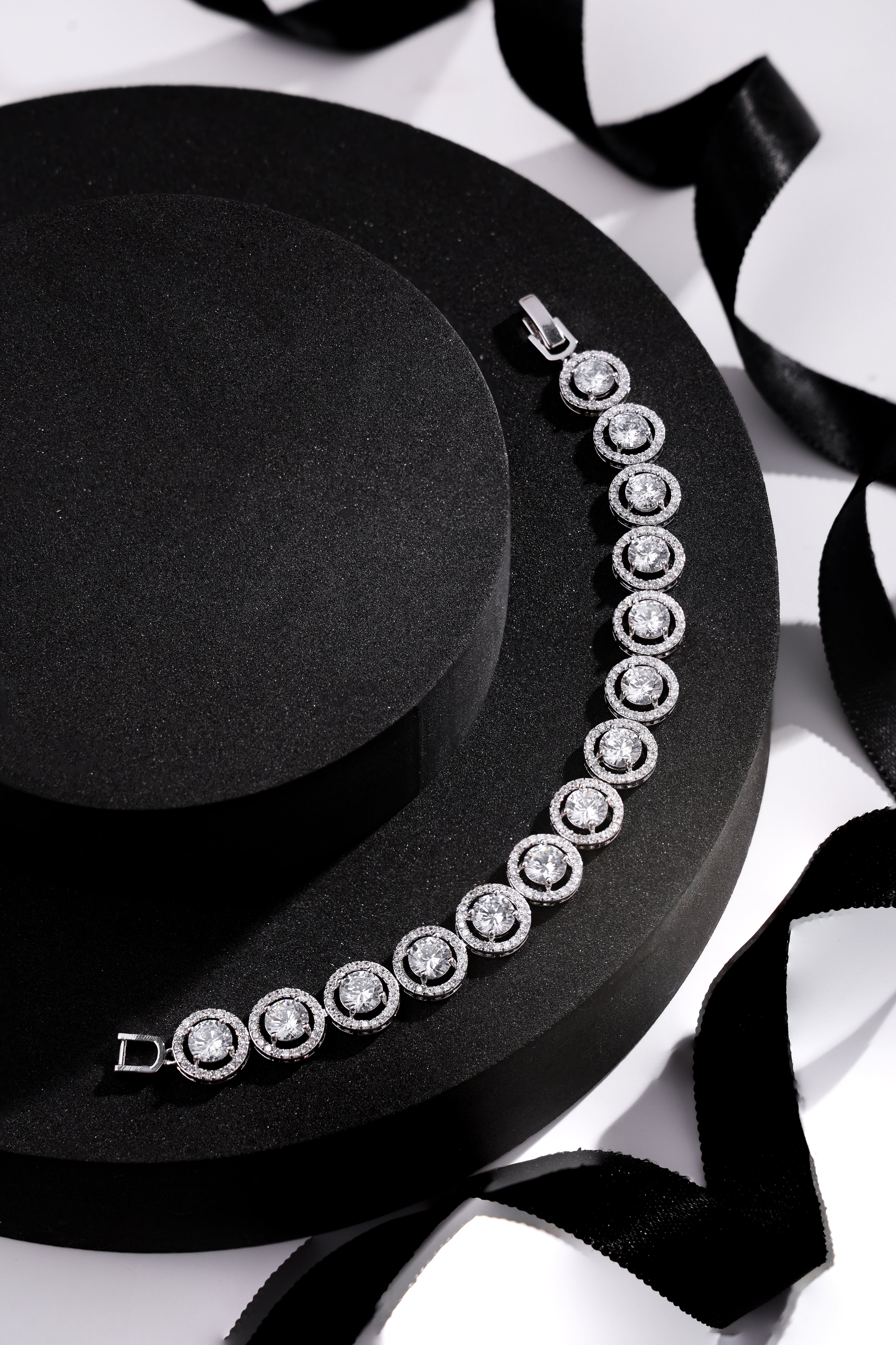 Lunaris Glow Bracelet