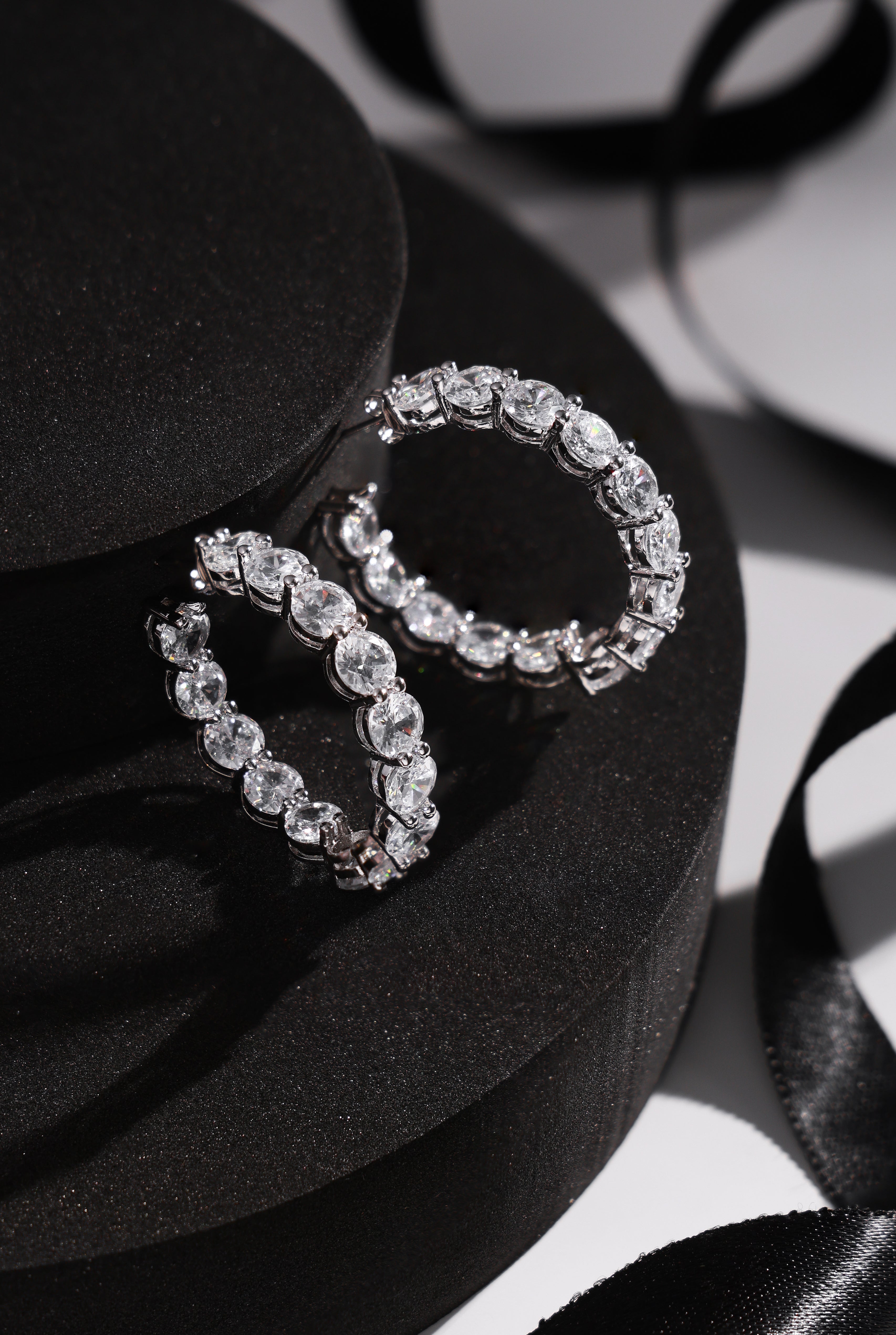 Elaris Glow Earrings