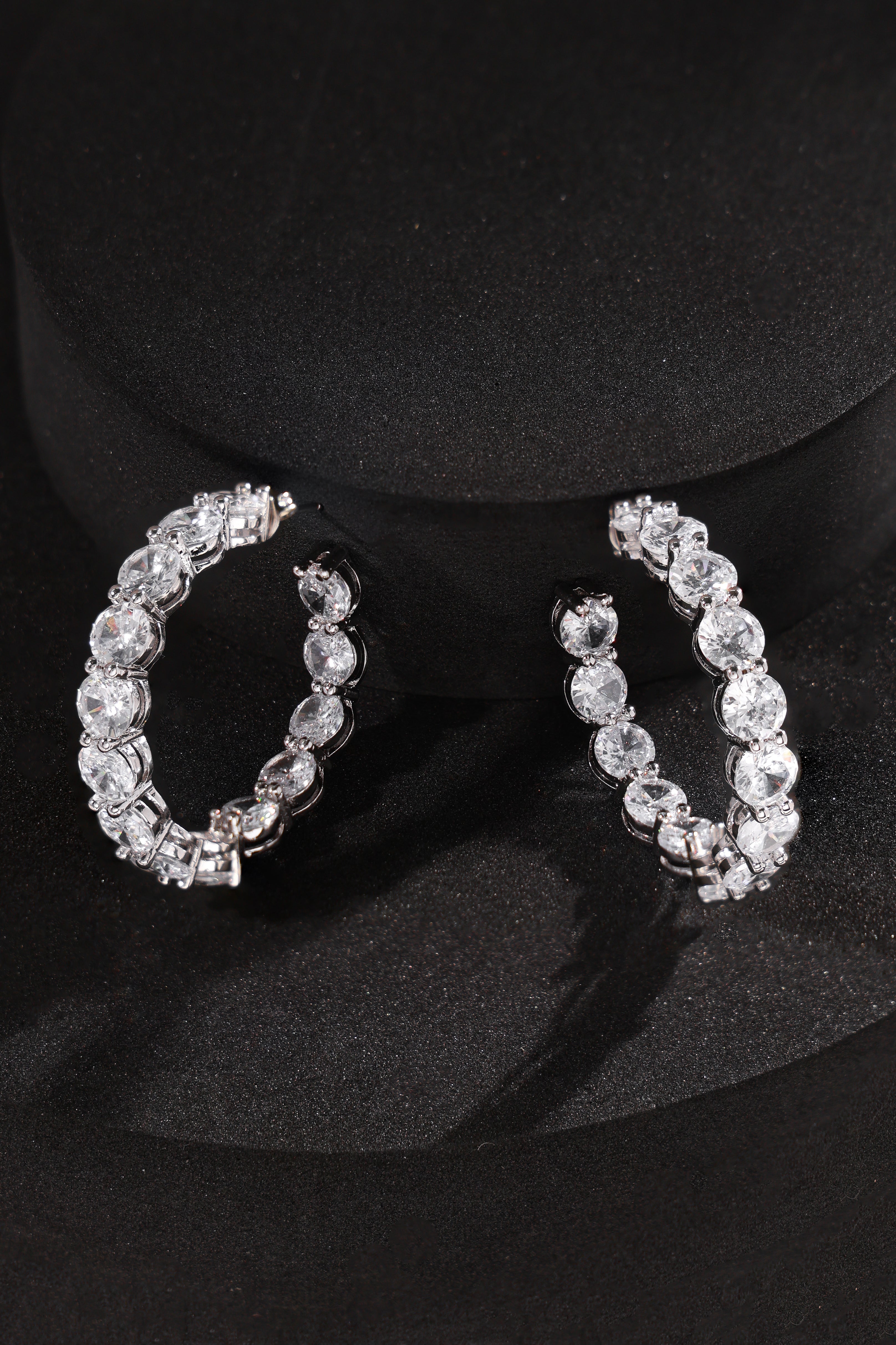 Elaris Glow Earrings