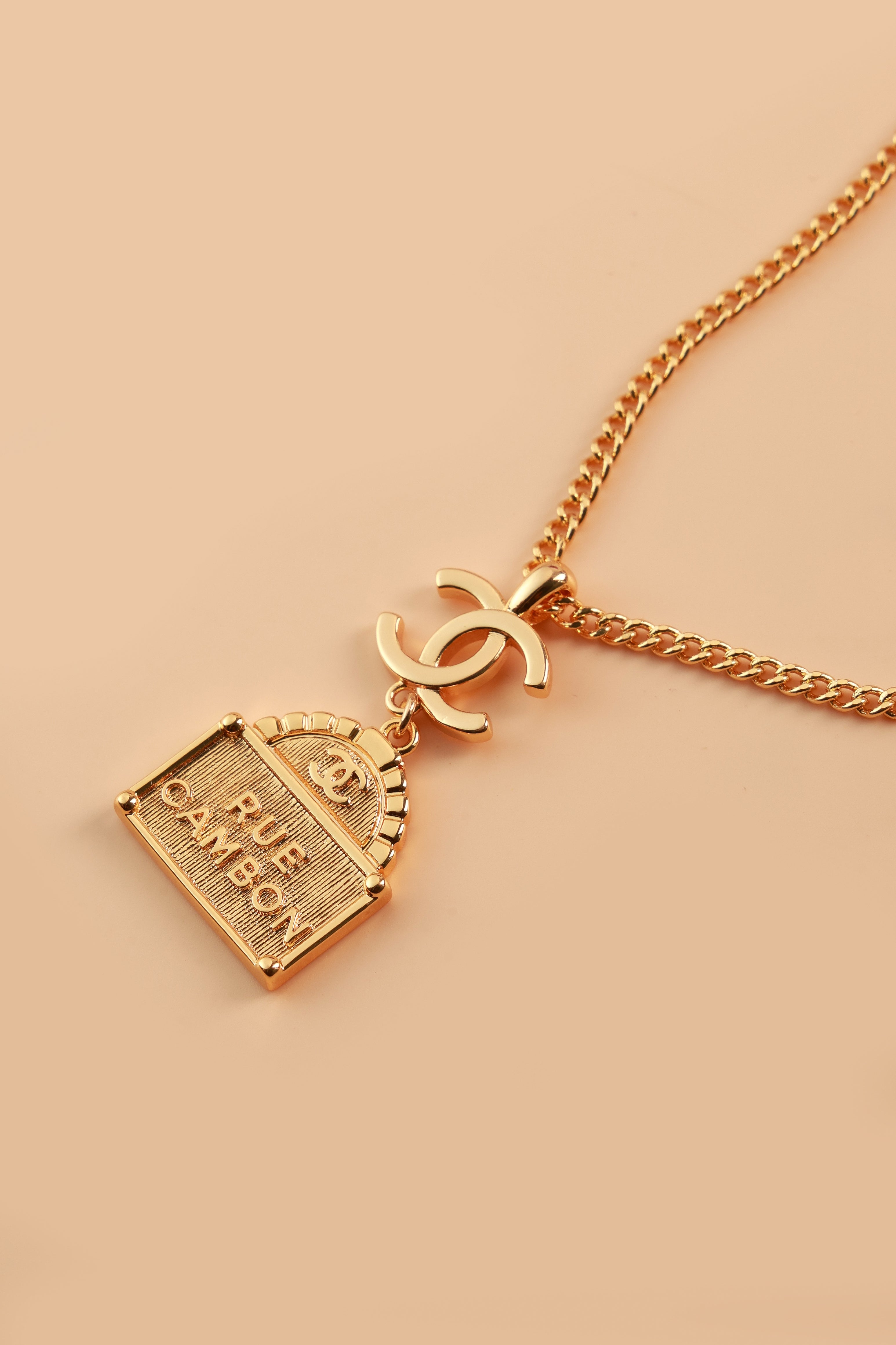 Halo Glow Neckchain