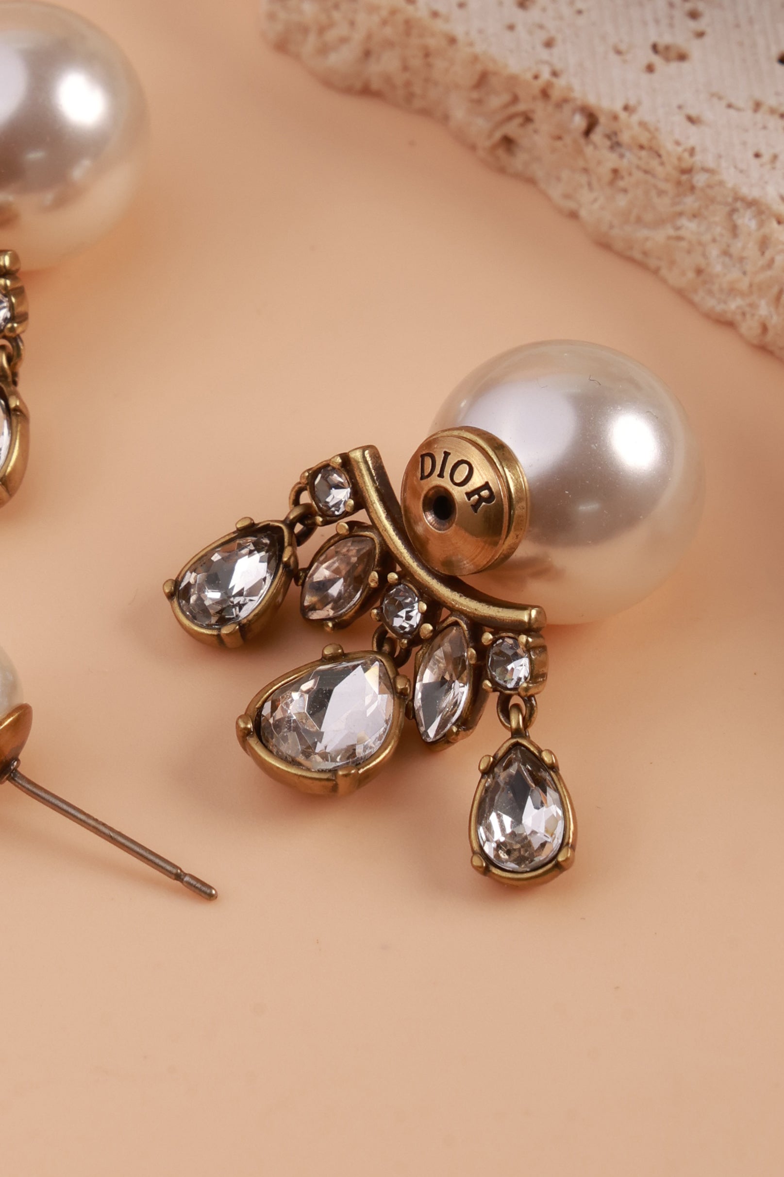 Pearl Majesty Earrings