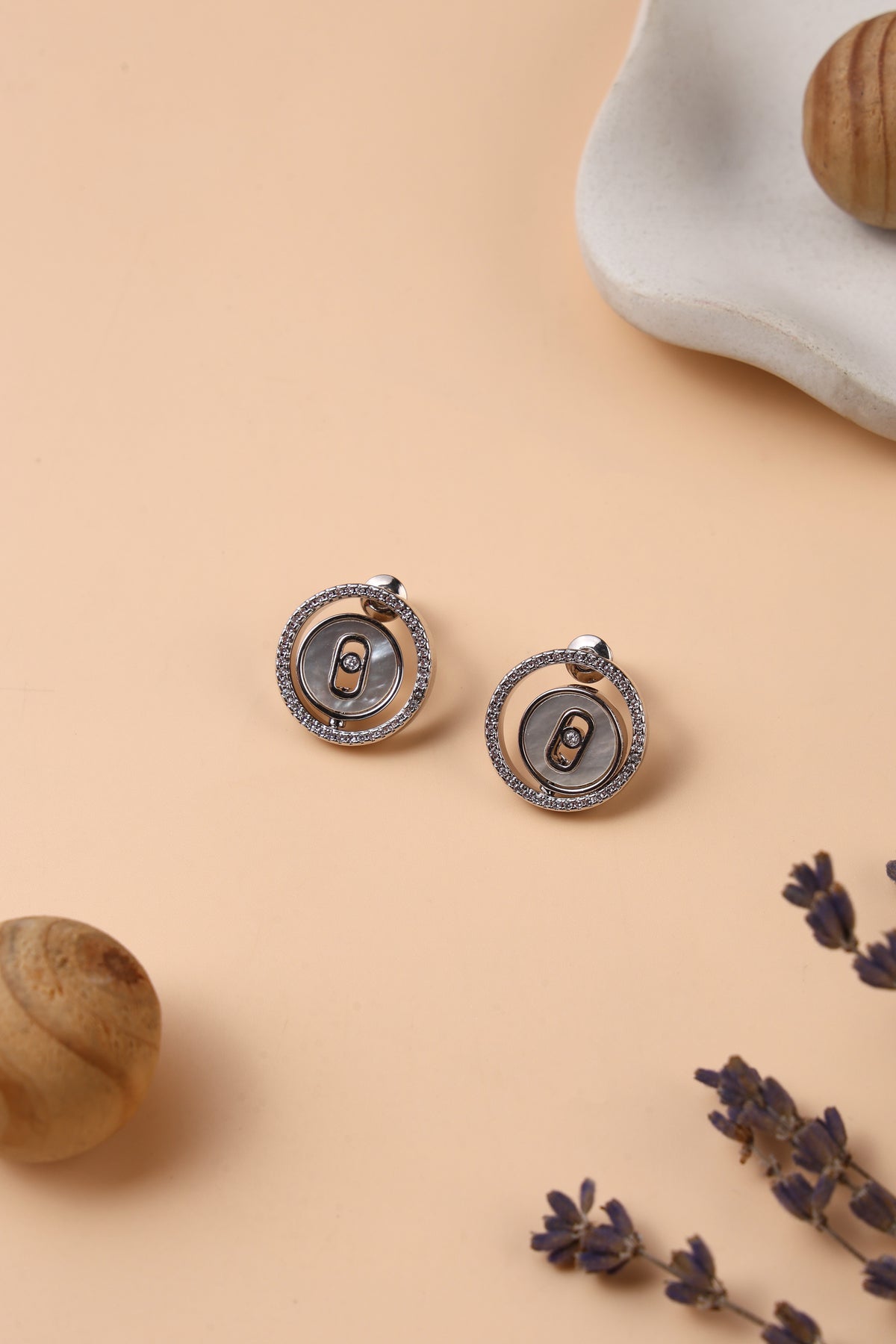 Marguerite Studs