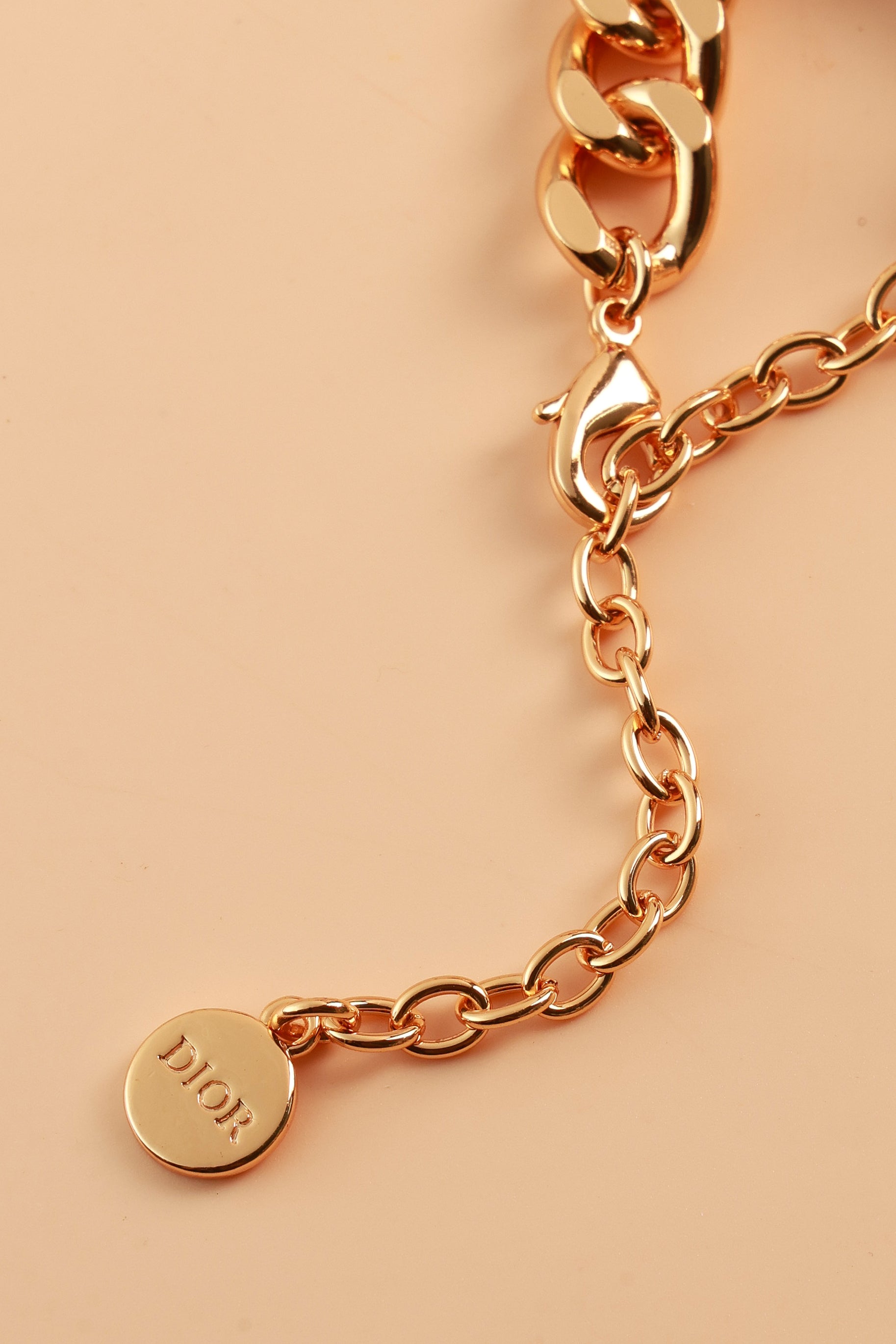 Smooth Curve Neckchain