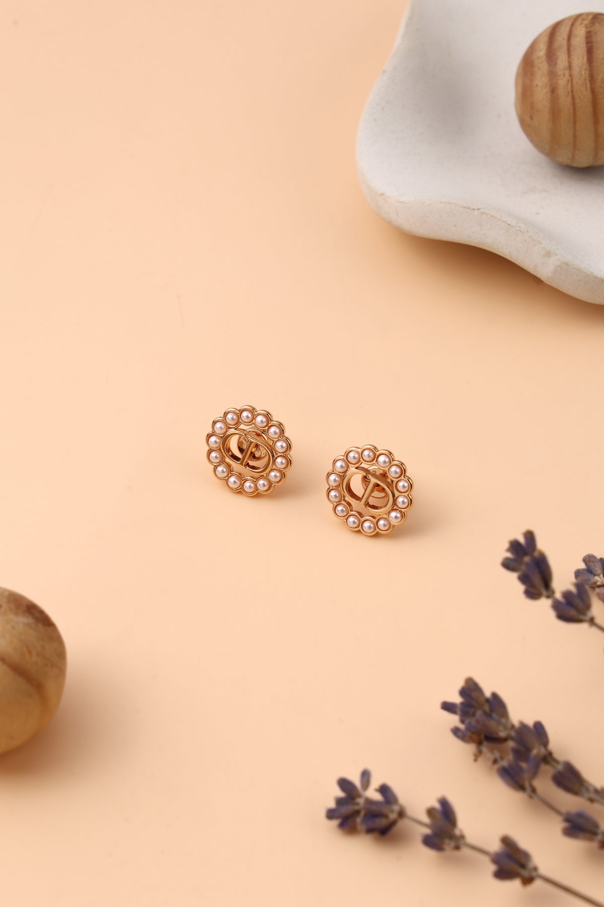 Alina Studs