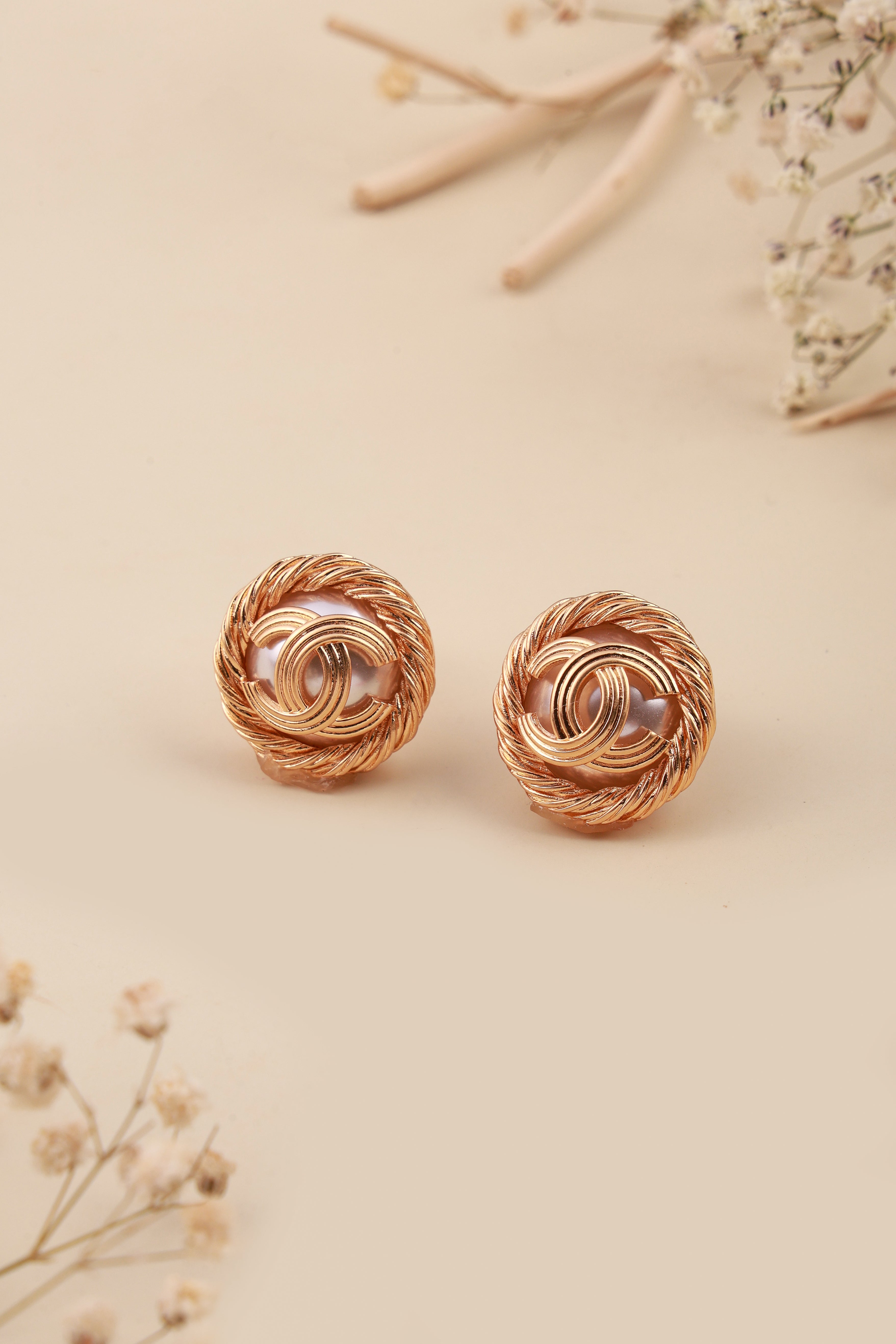Glimmer Crest Studs