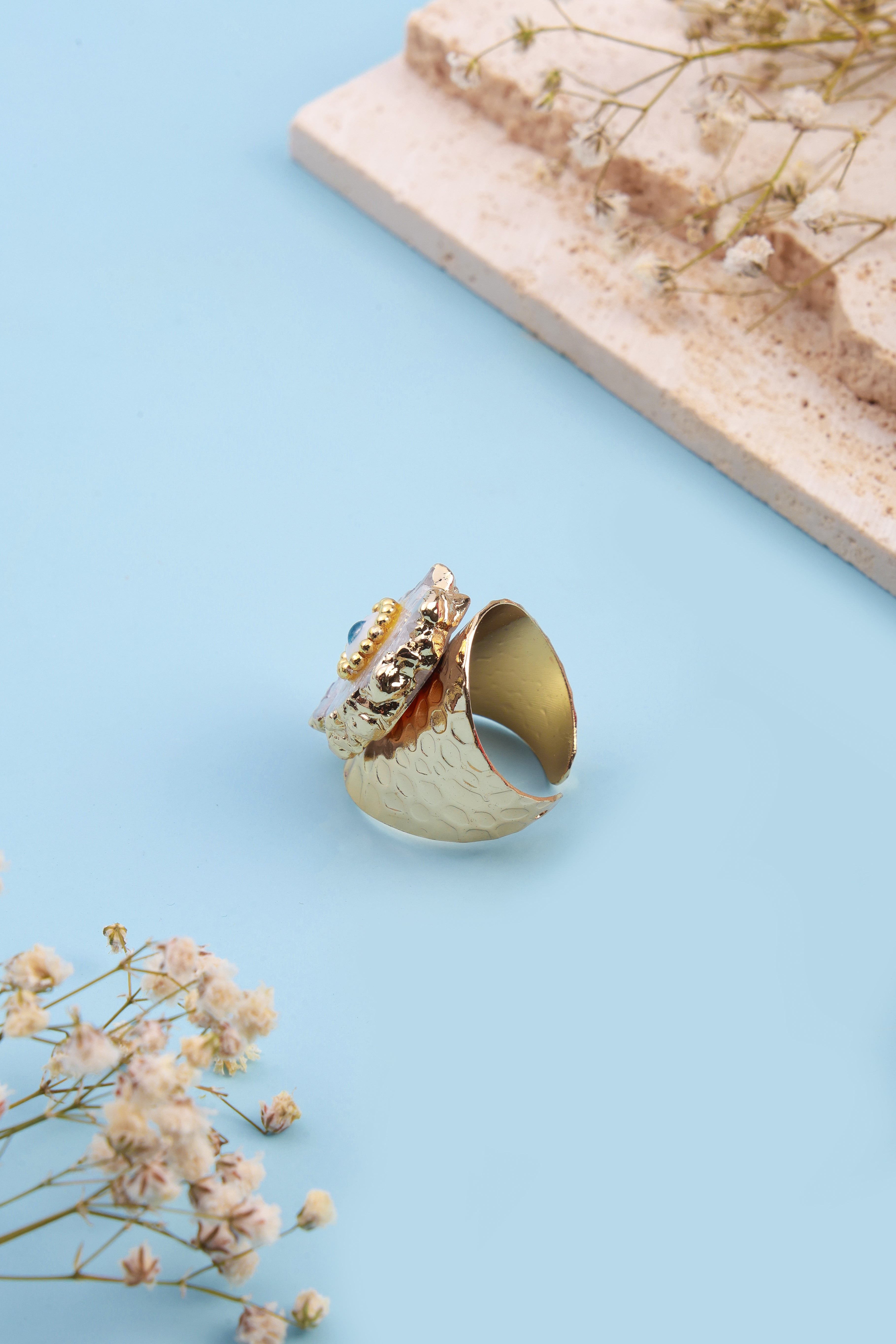 Eyedra Light Grey Ring