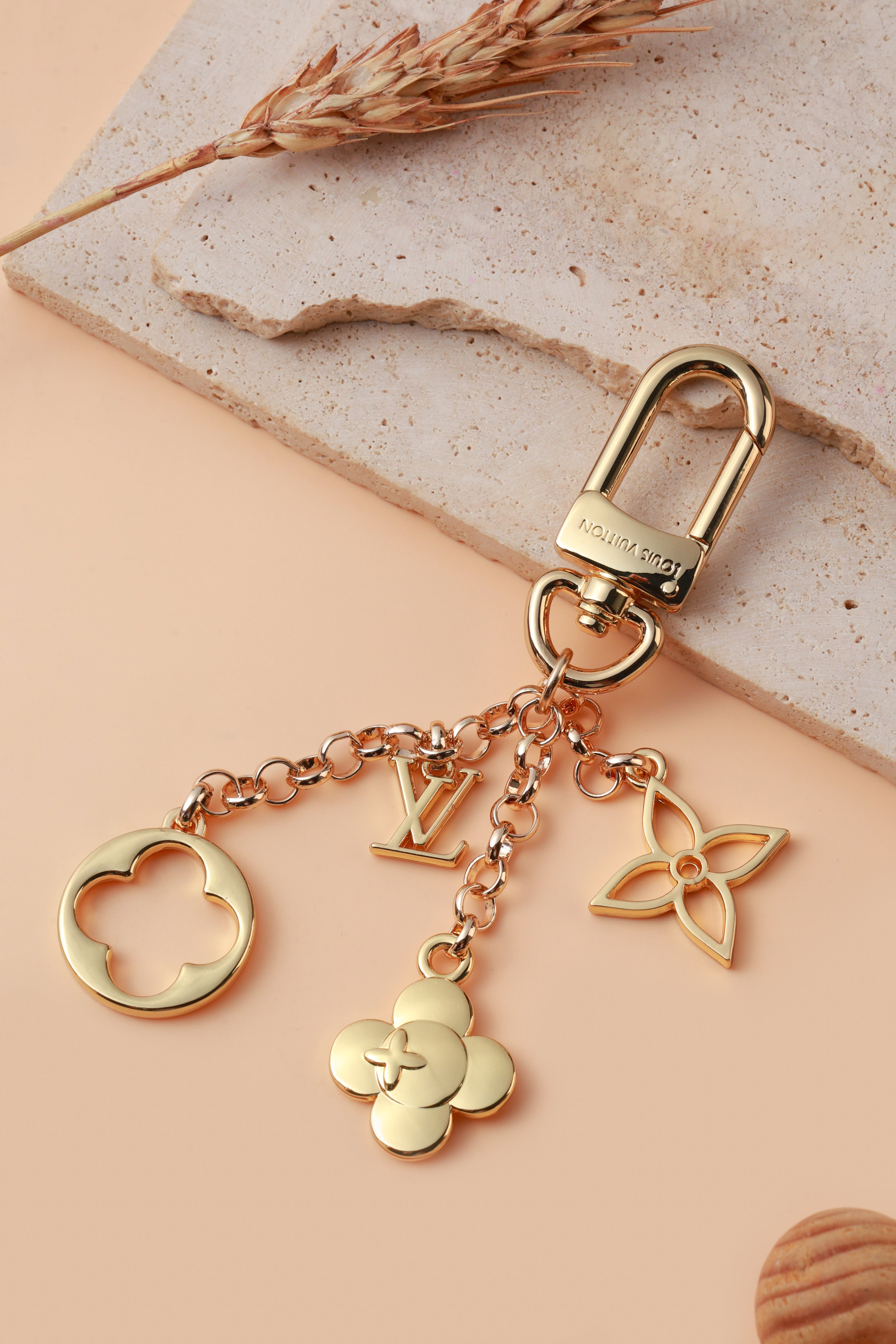Rosette Glow Bag Charm