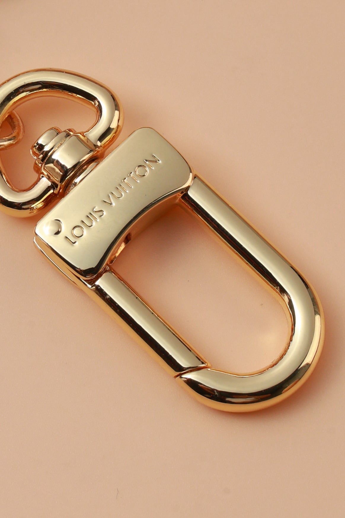 Petunia Gleam Bag Charm