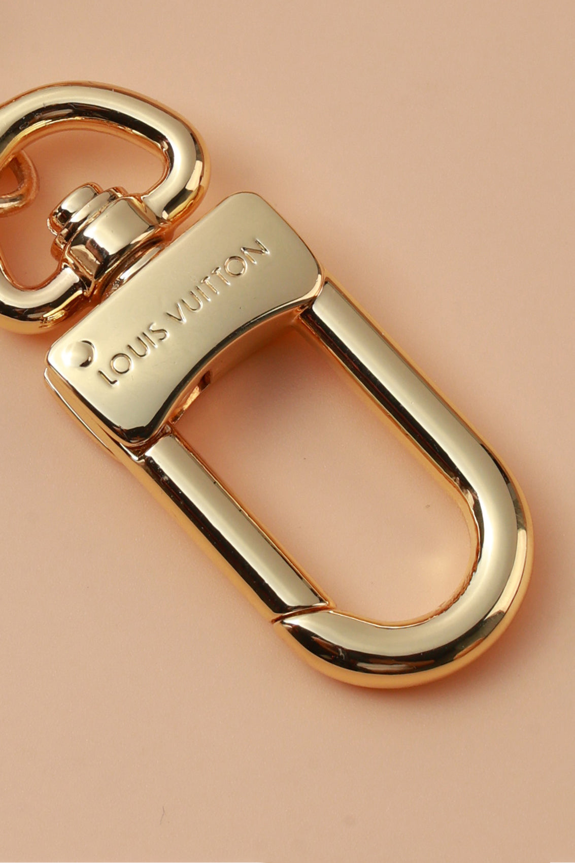 Petunia Glow Bag Charm