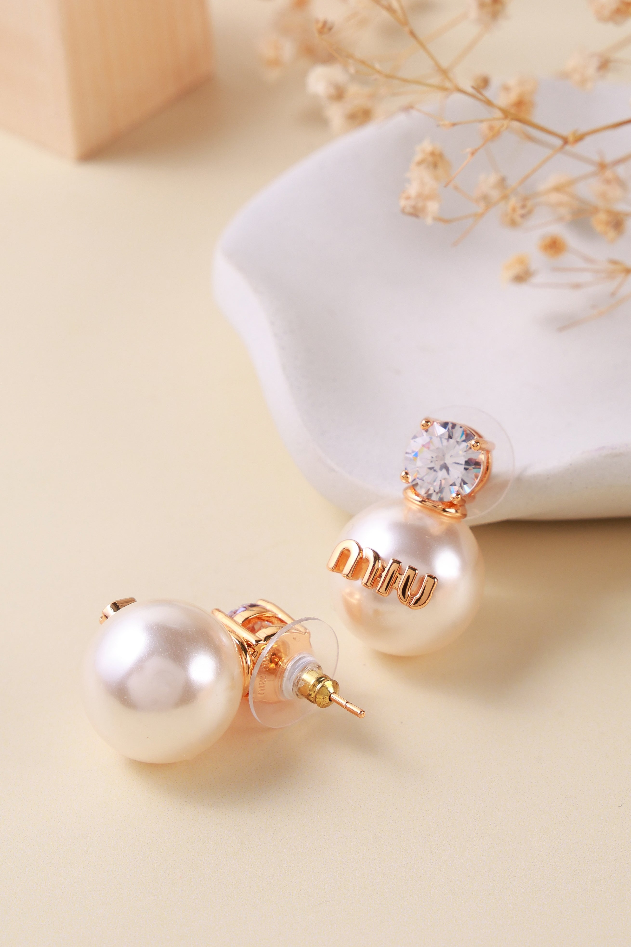 Elavia Bloom Earrings