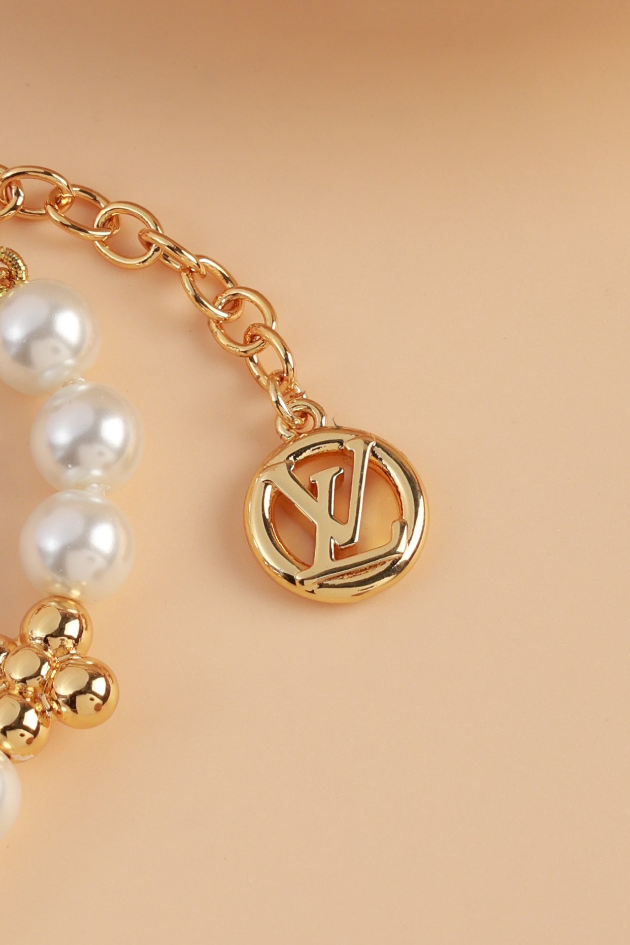 Elan Pearl Bracelet