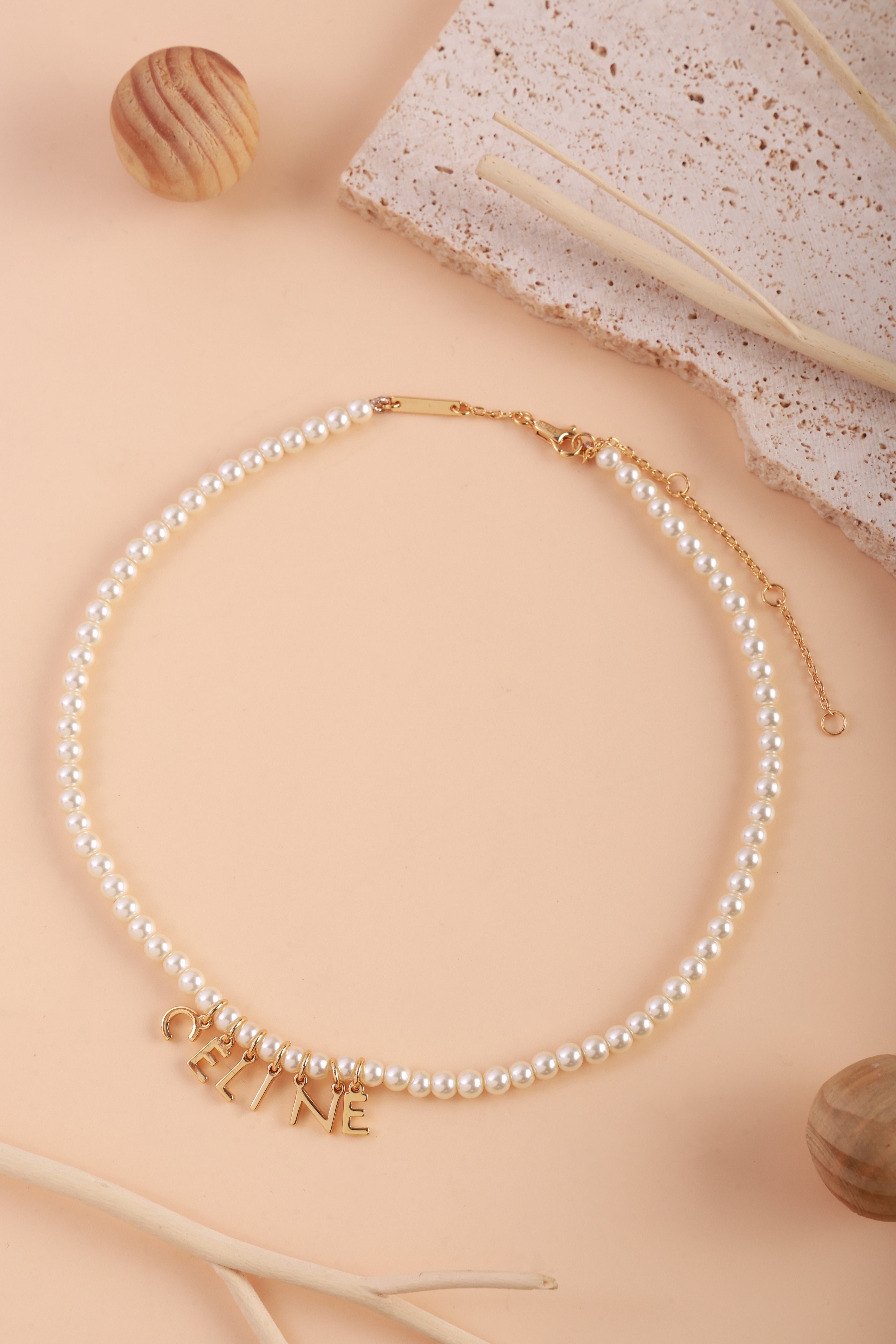 Heirloom Glow Neckchain