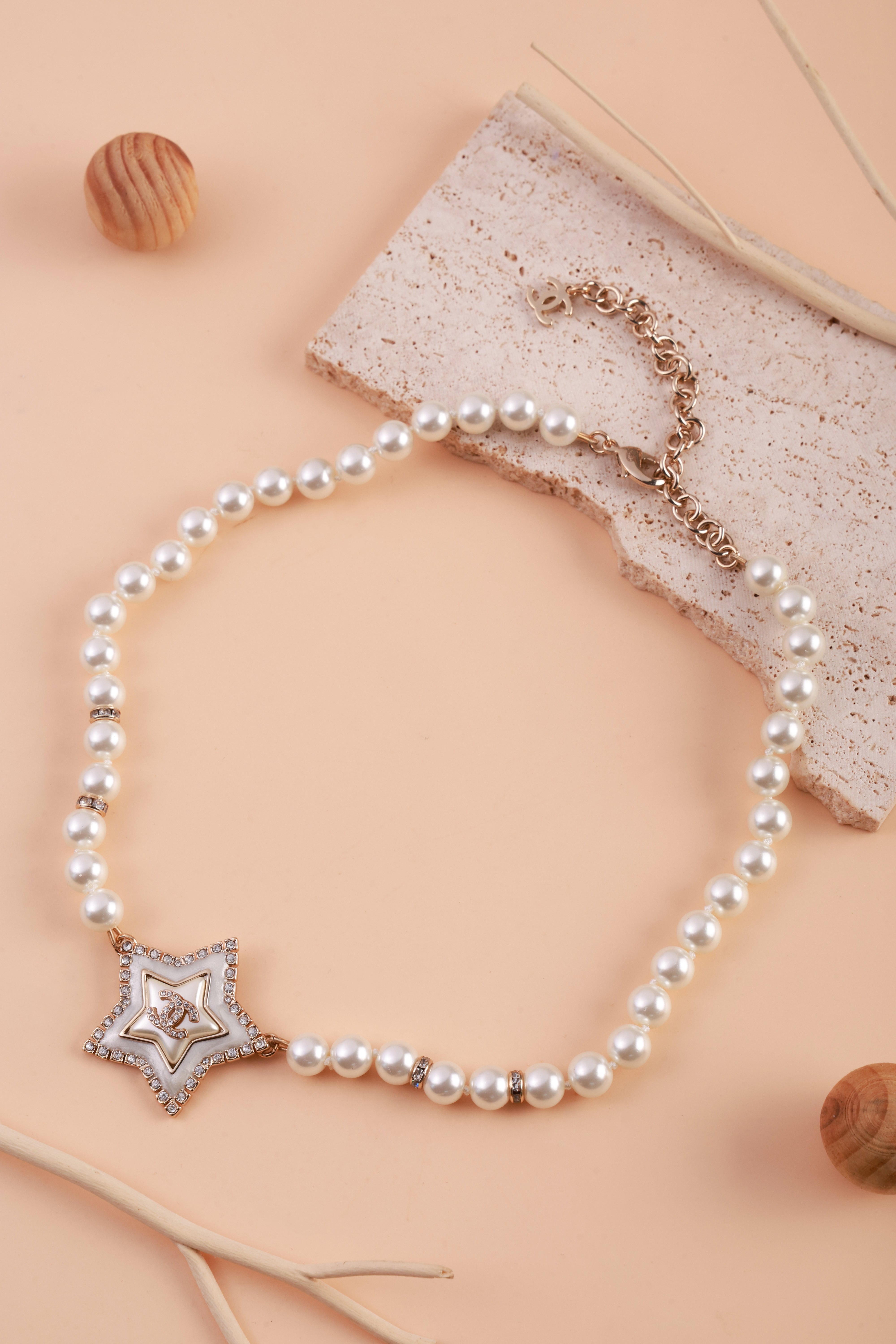 Pearl Glow Neckchain