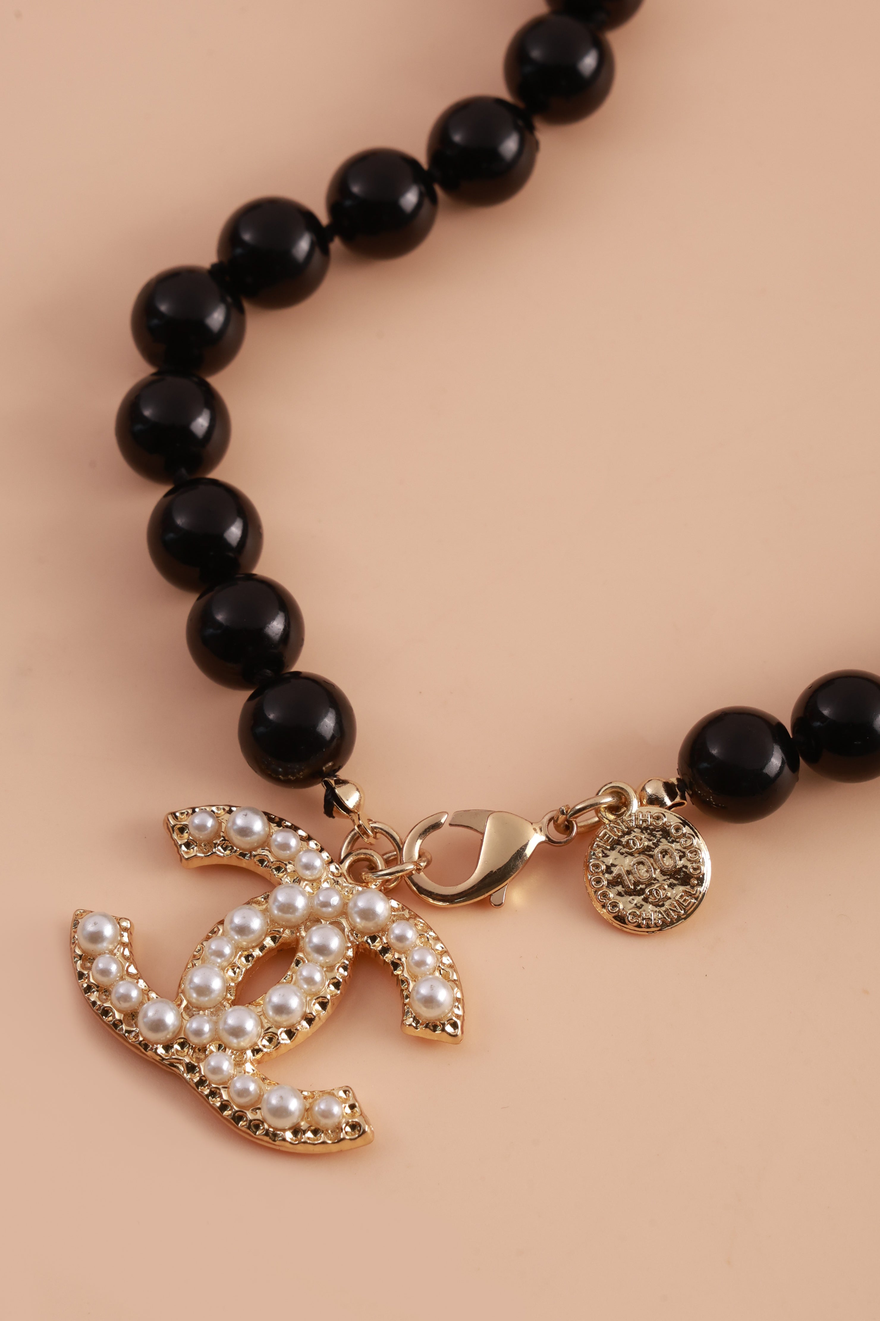 Nocturne Pearl Neckchain