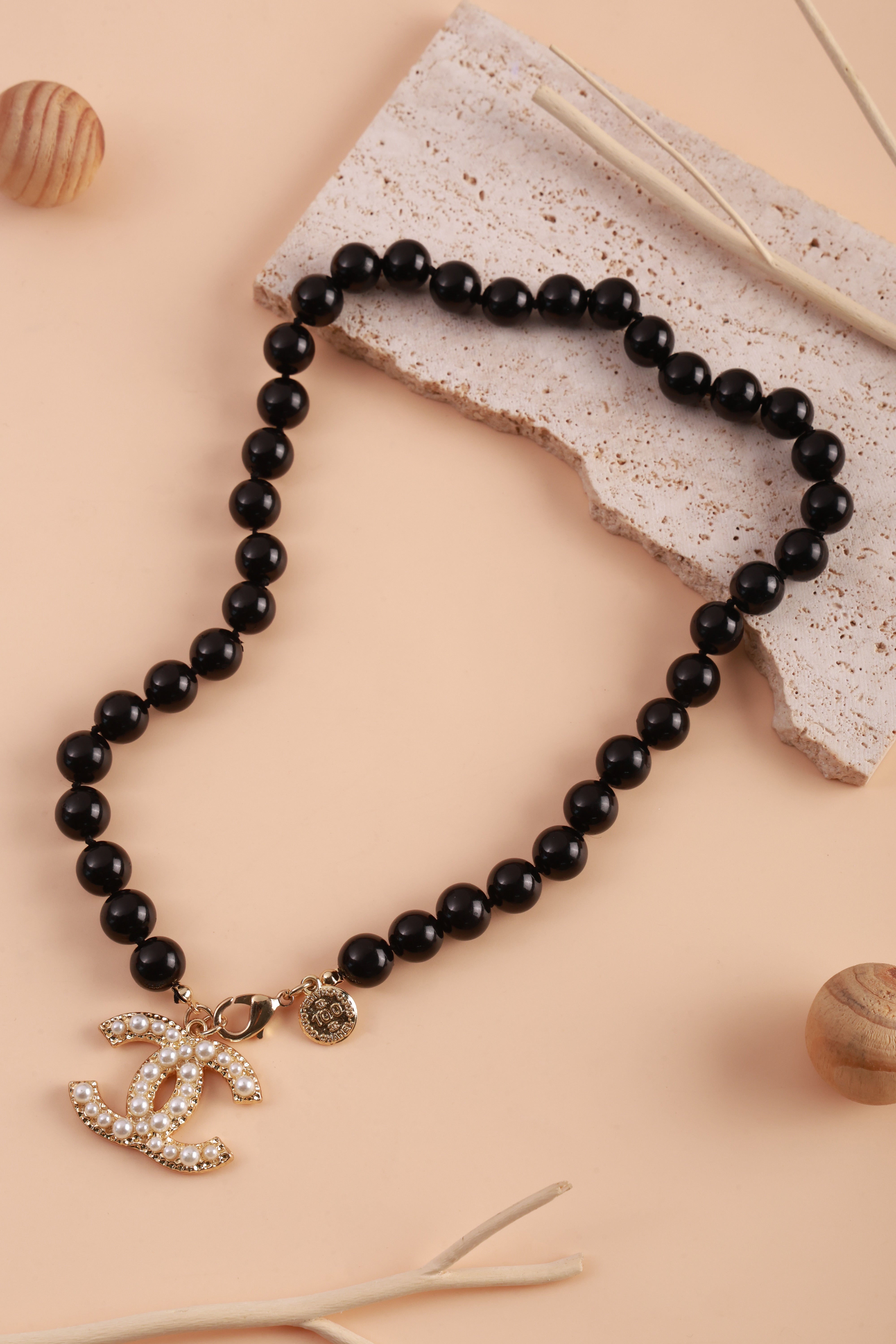 Nocturne Pearl Neckchain