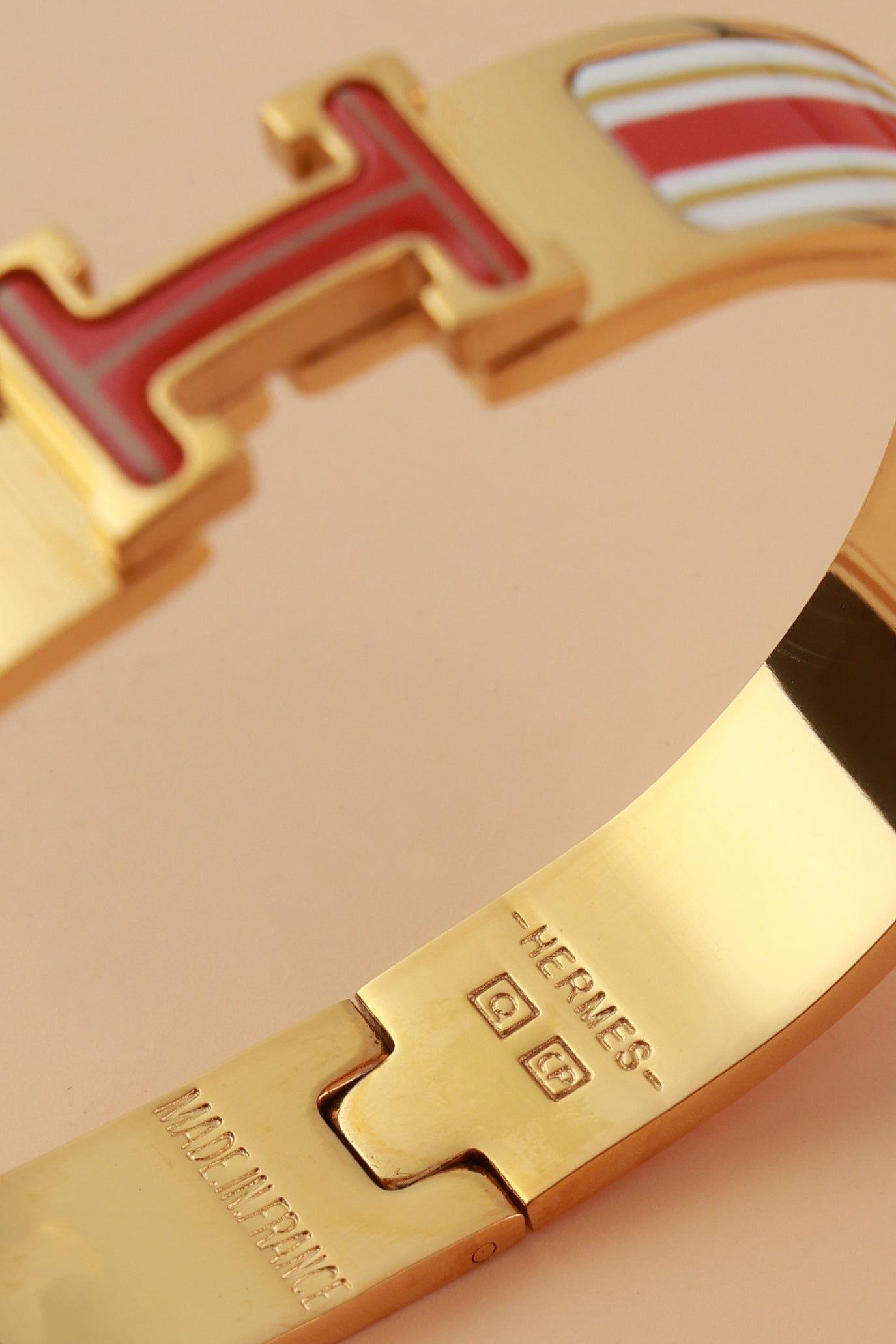 Precious Reflection Bracelet
