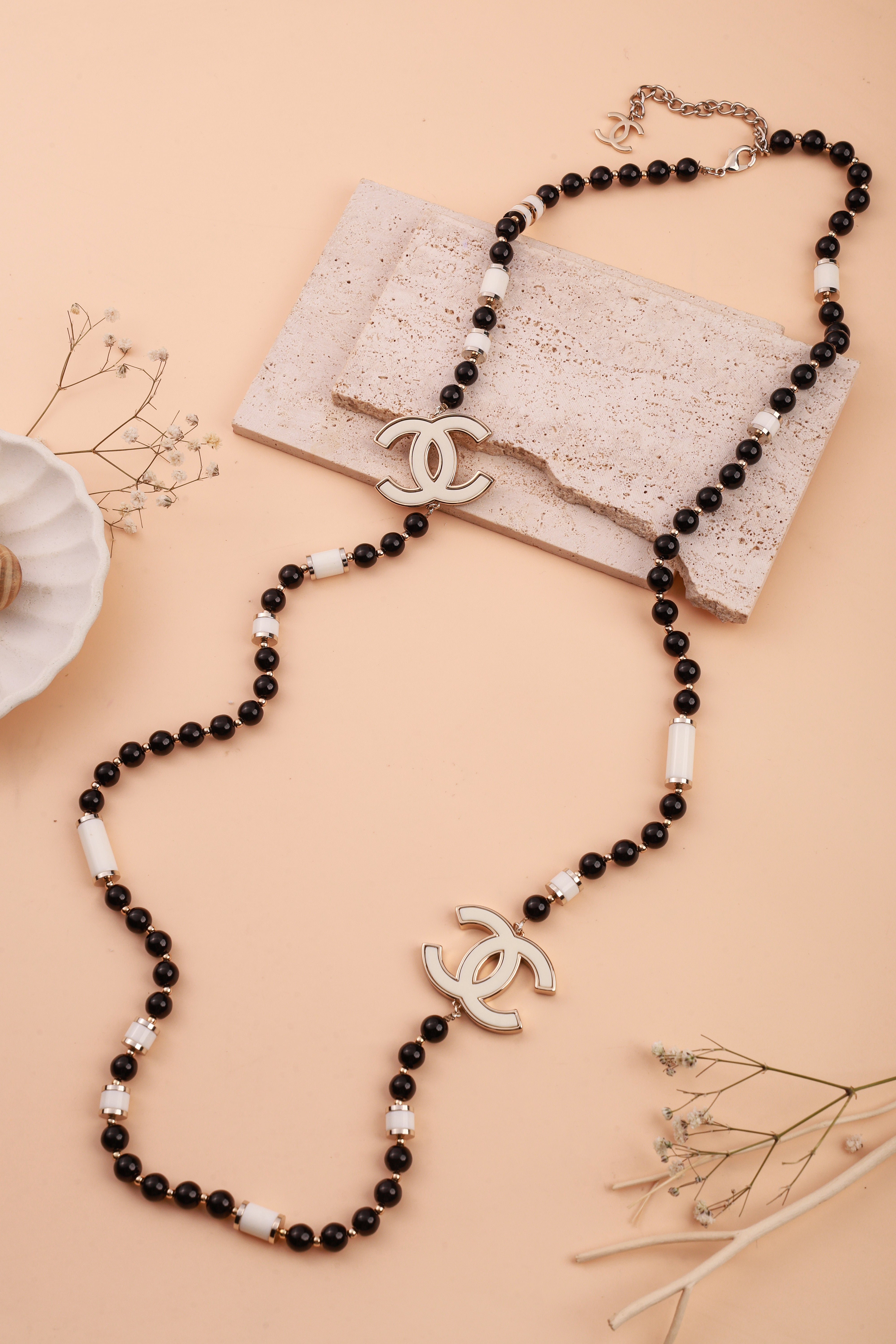 Vintage Flow Neckchain