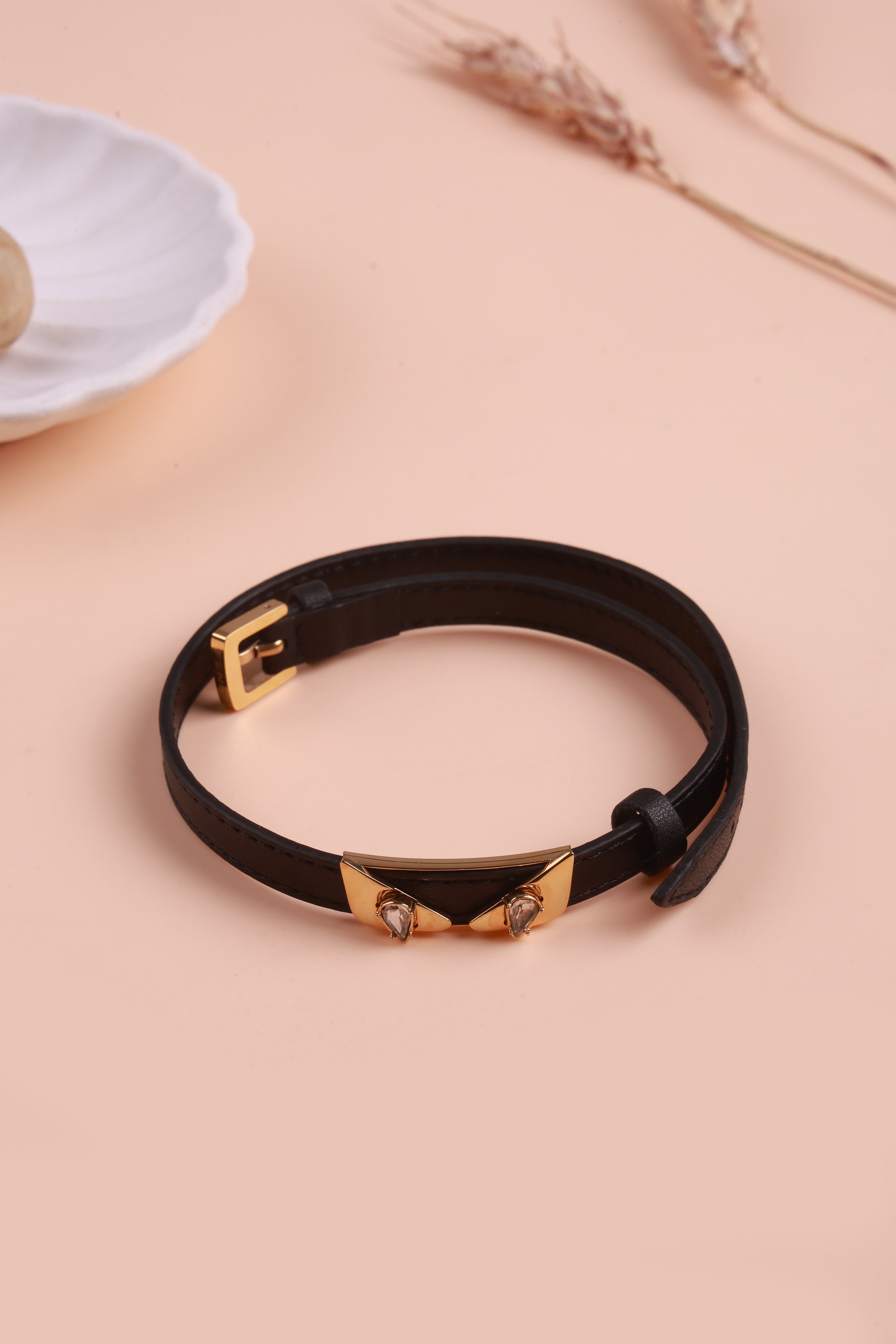 Aura Pull String Black Bracelet