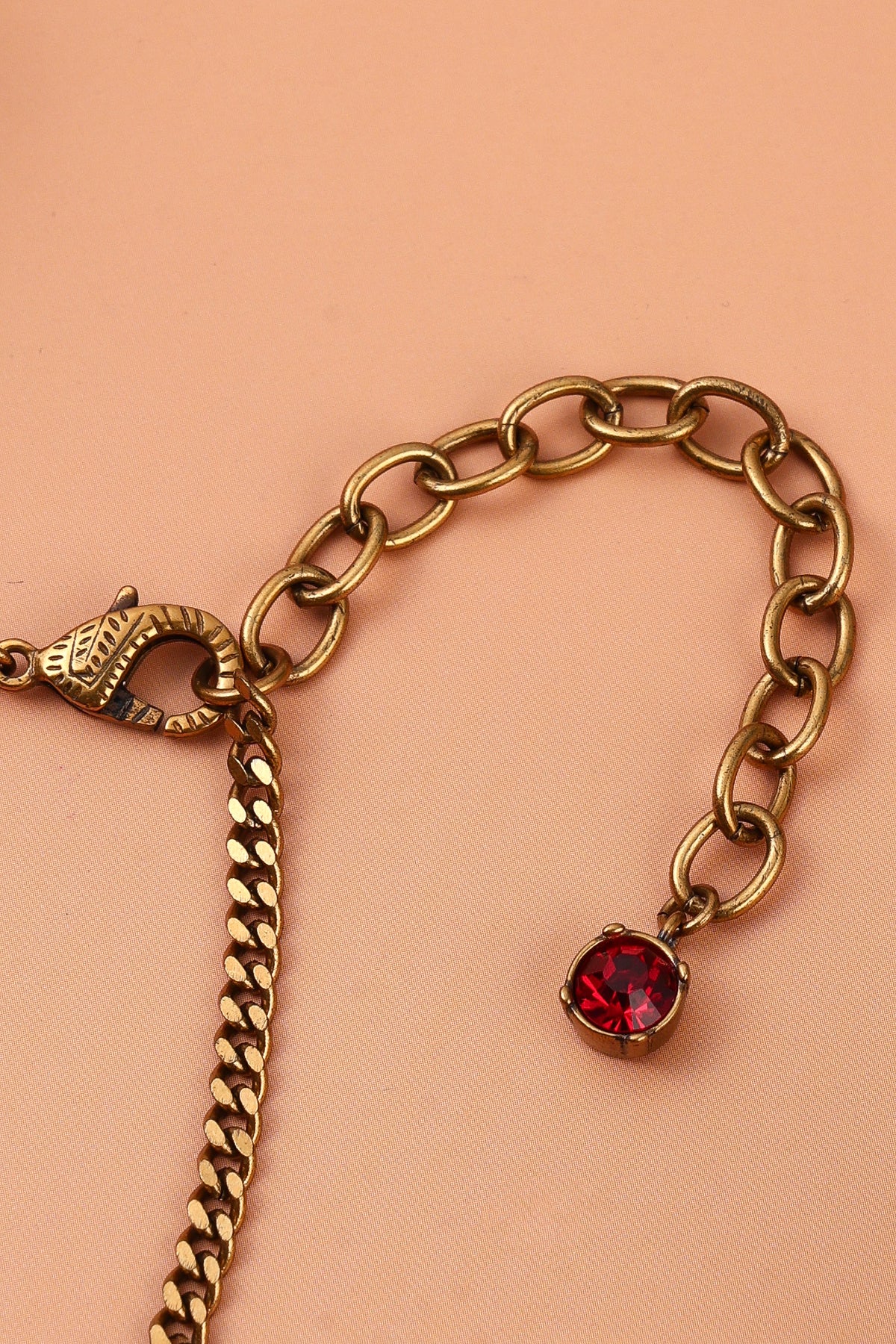 Elarie Neckchain