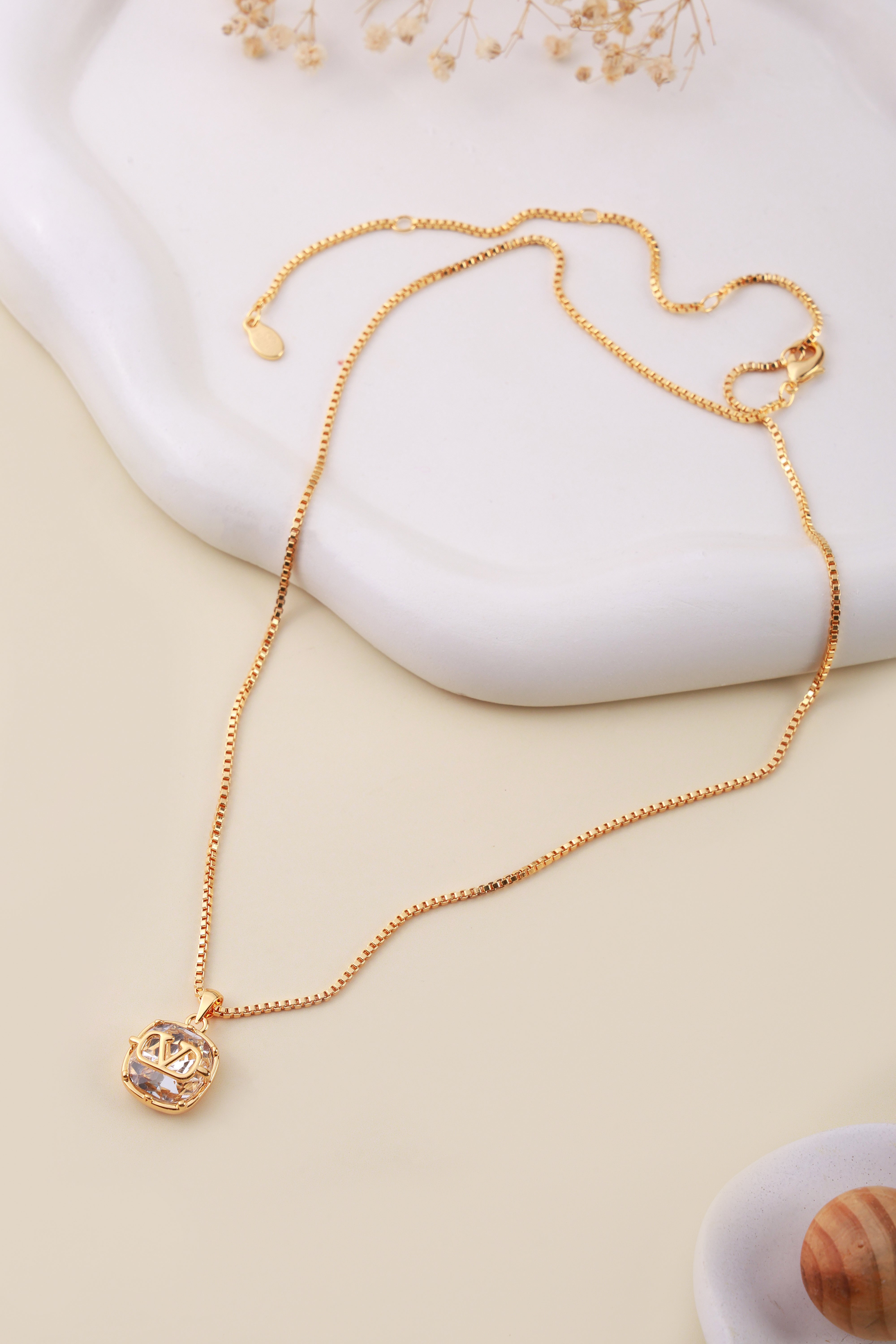 Belvina Treasure Neckchain