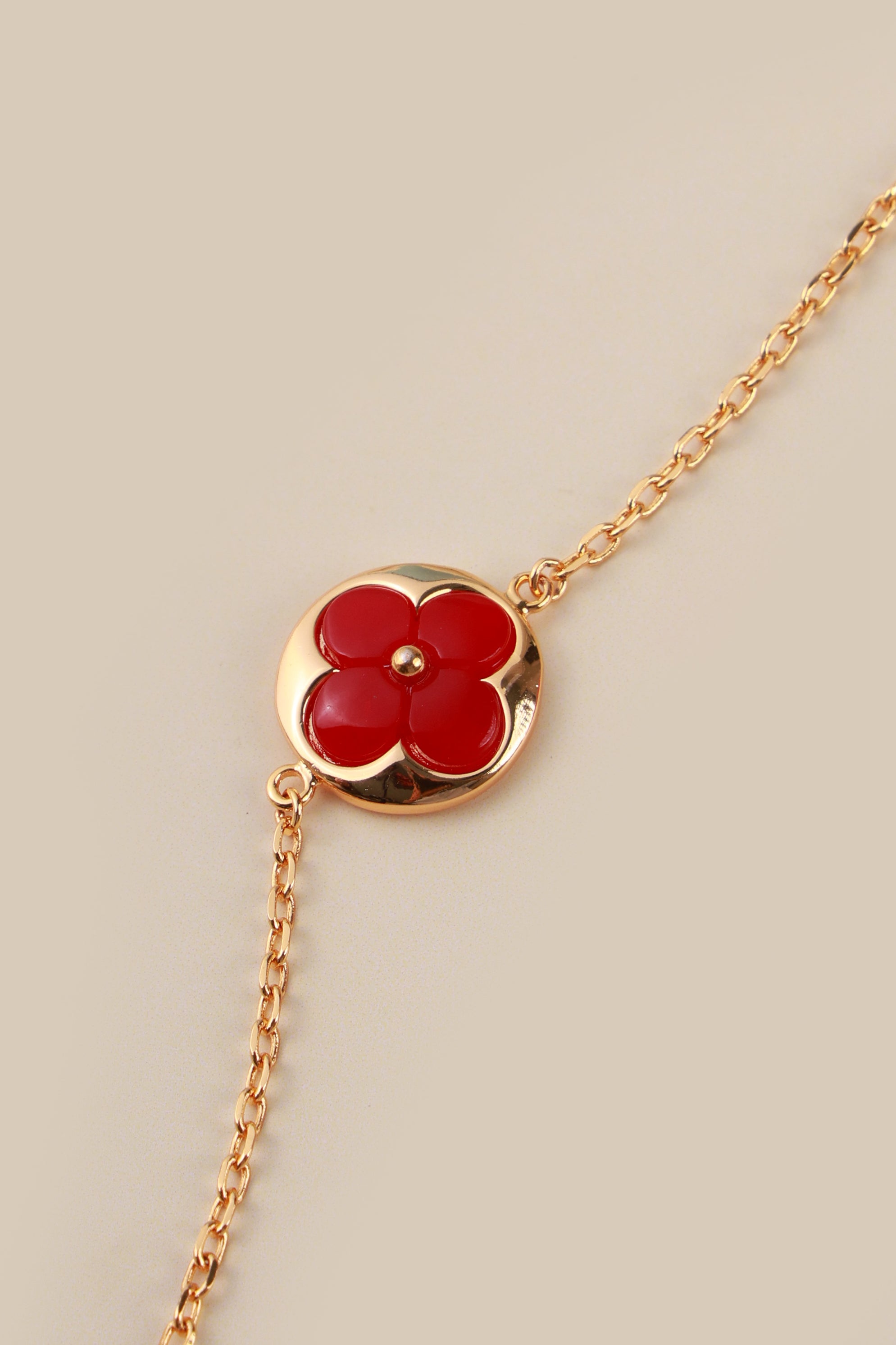 Mireva Treasure Neckchain