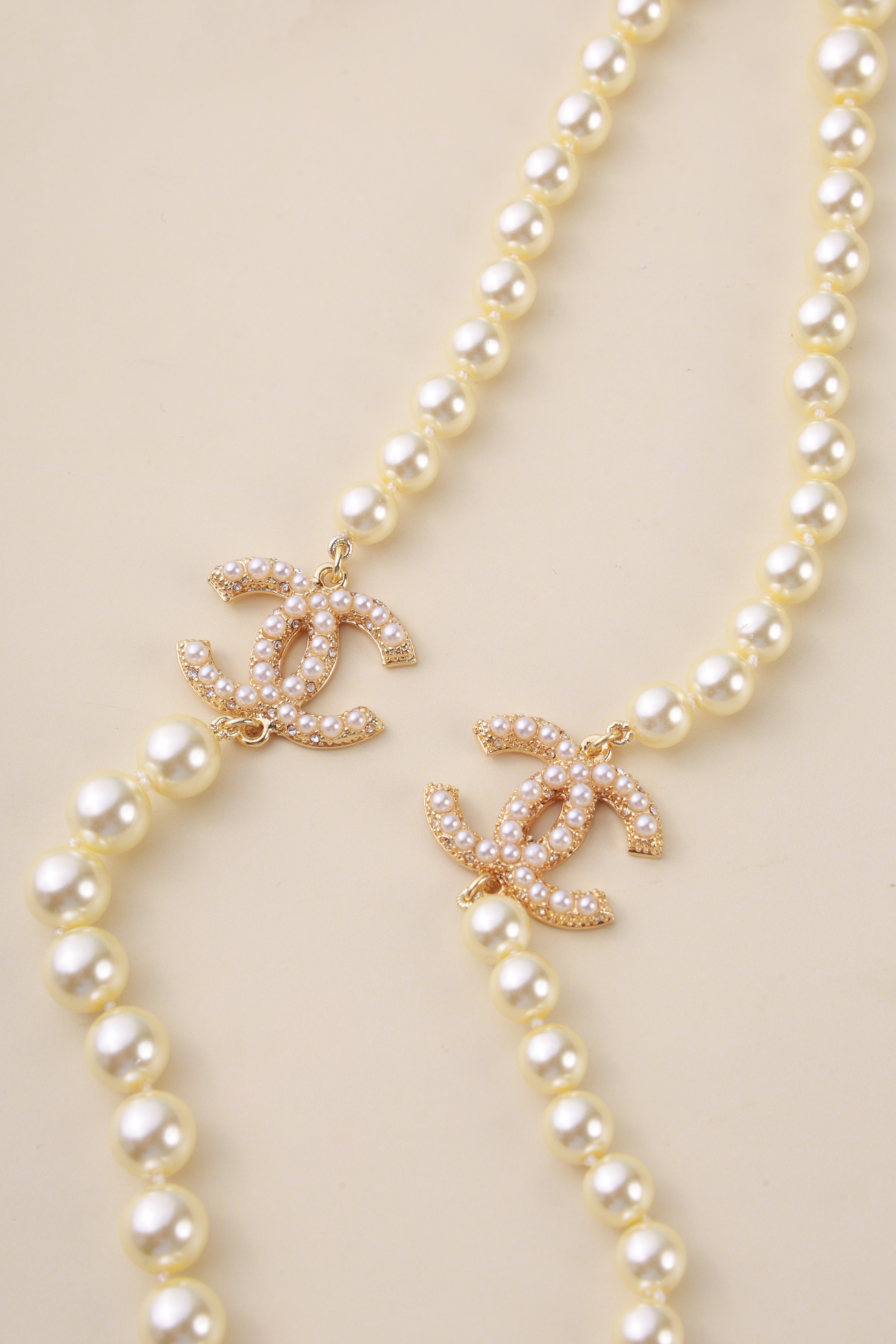 Belvora Charm Neckchain