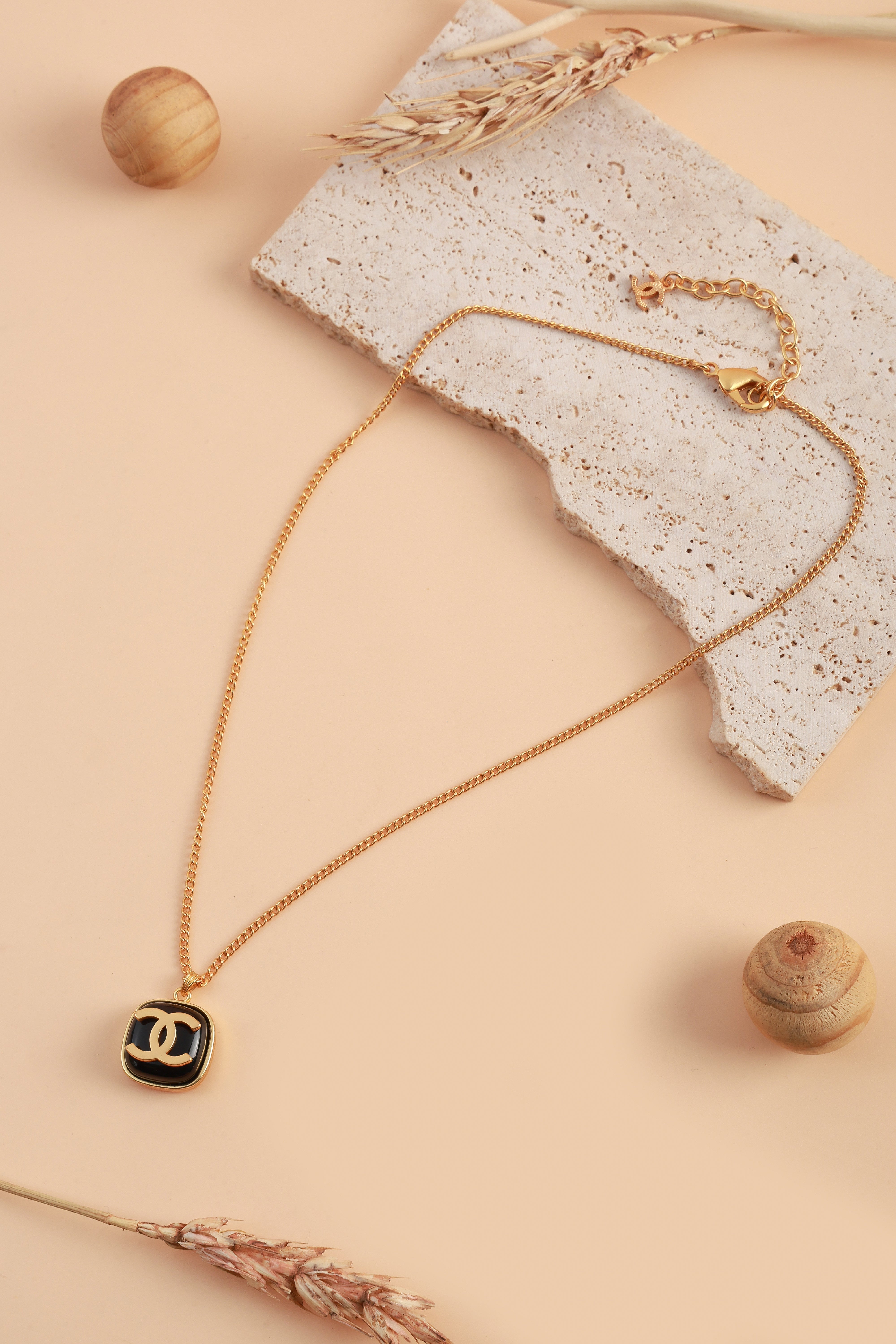 Vanta Neckchain