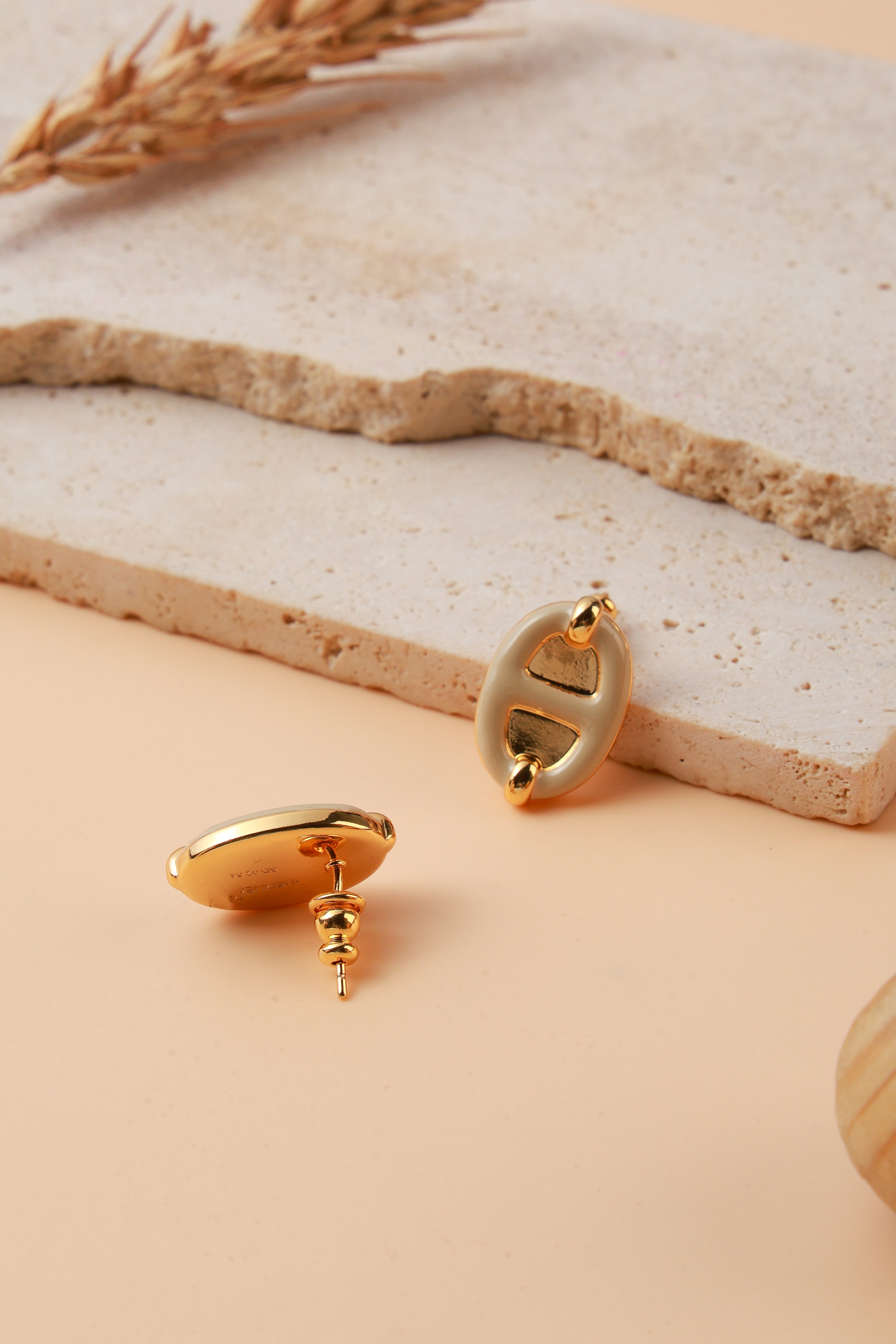 Virella Studs