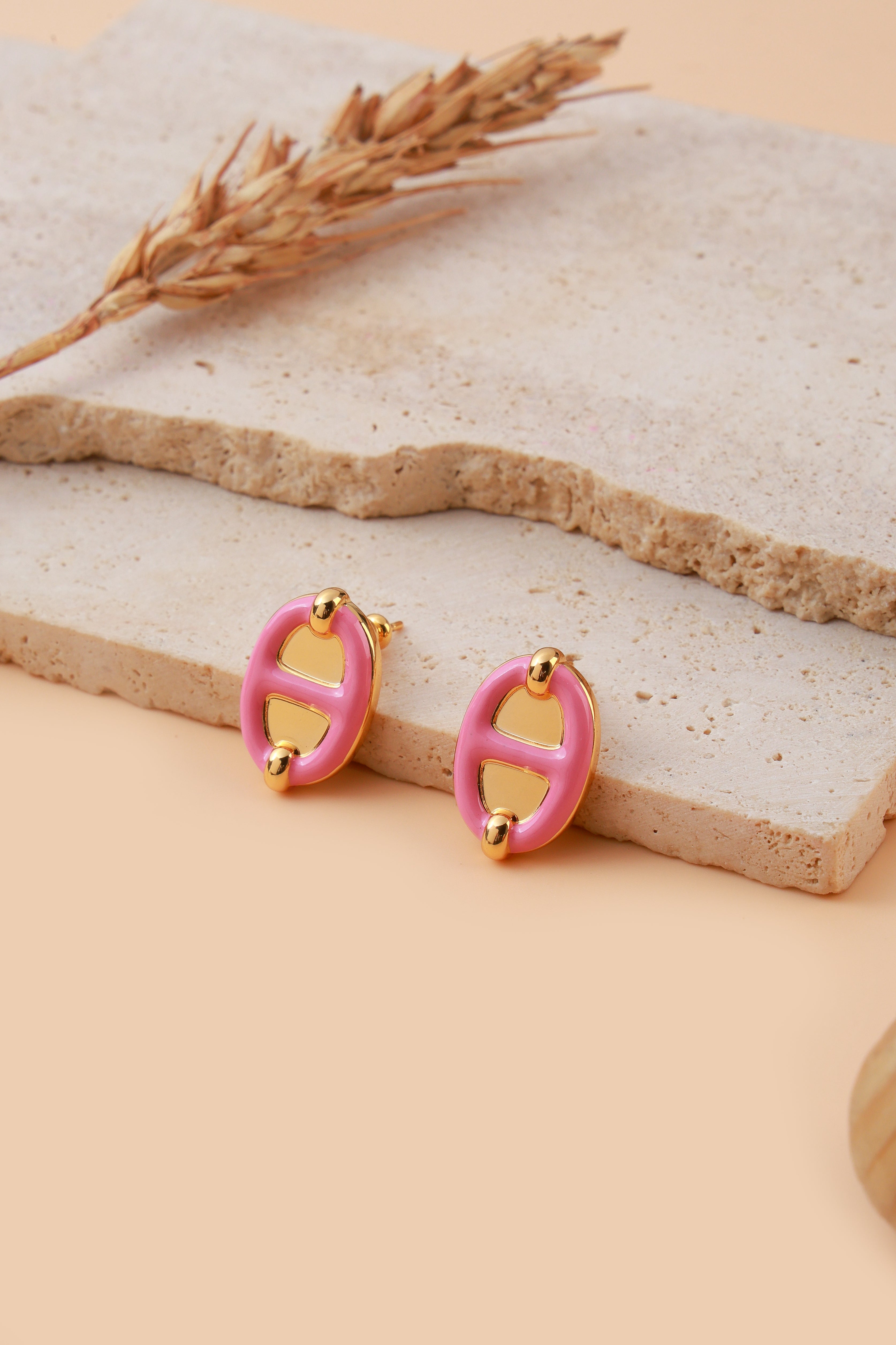 Ravelle Studs