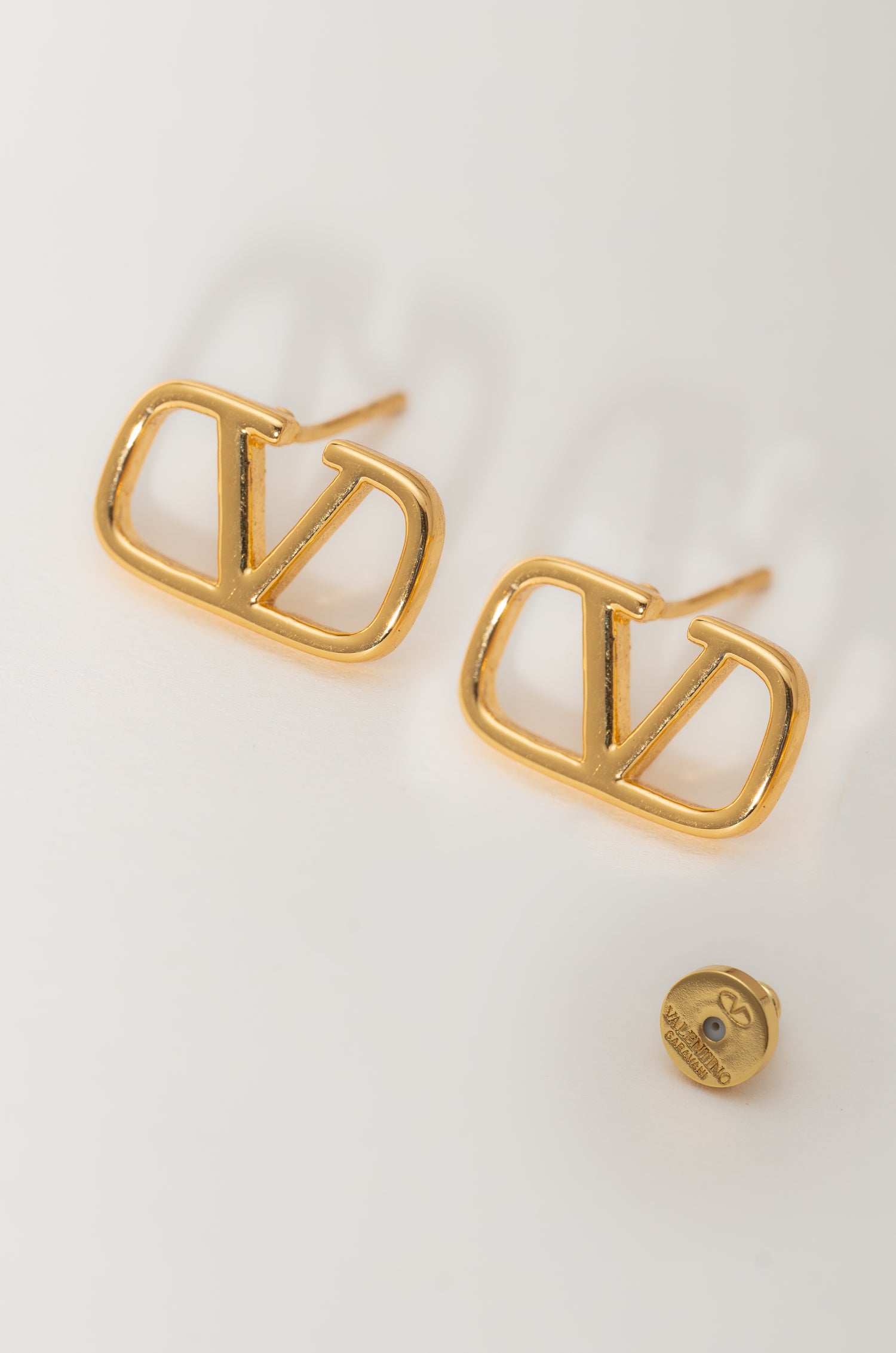 Gleaming Gold Valentine Studs