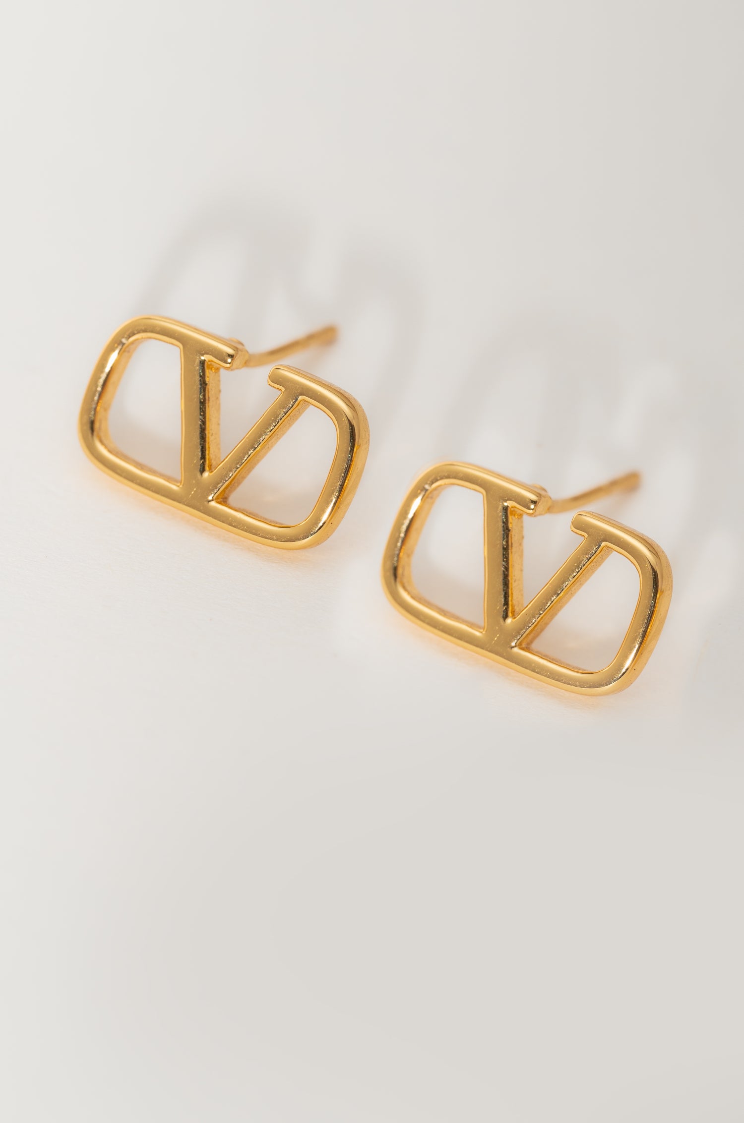 Gleaming Gold Valentine Studs