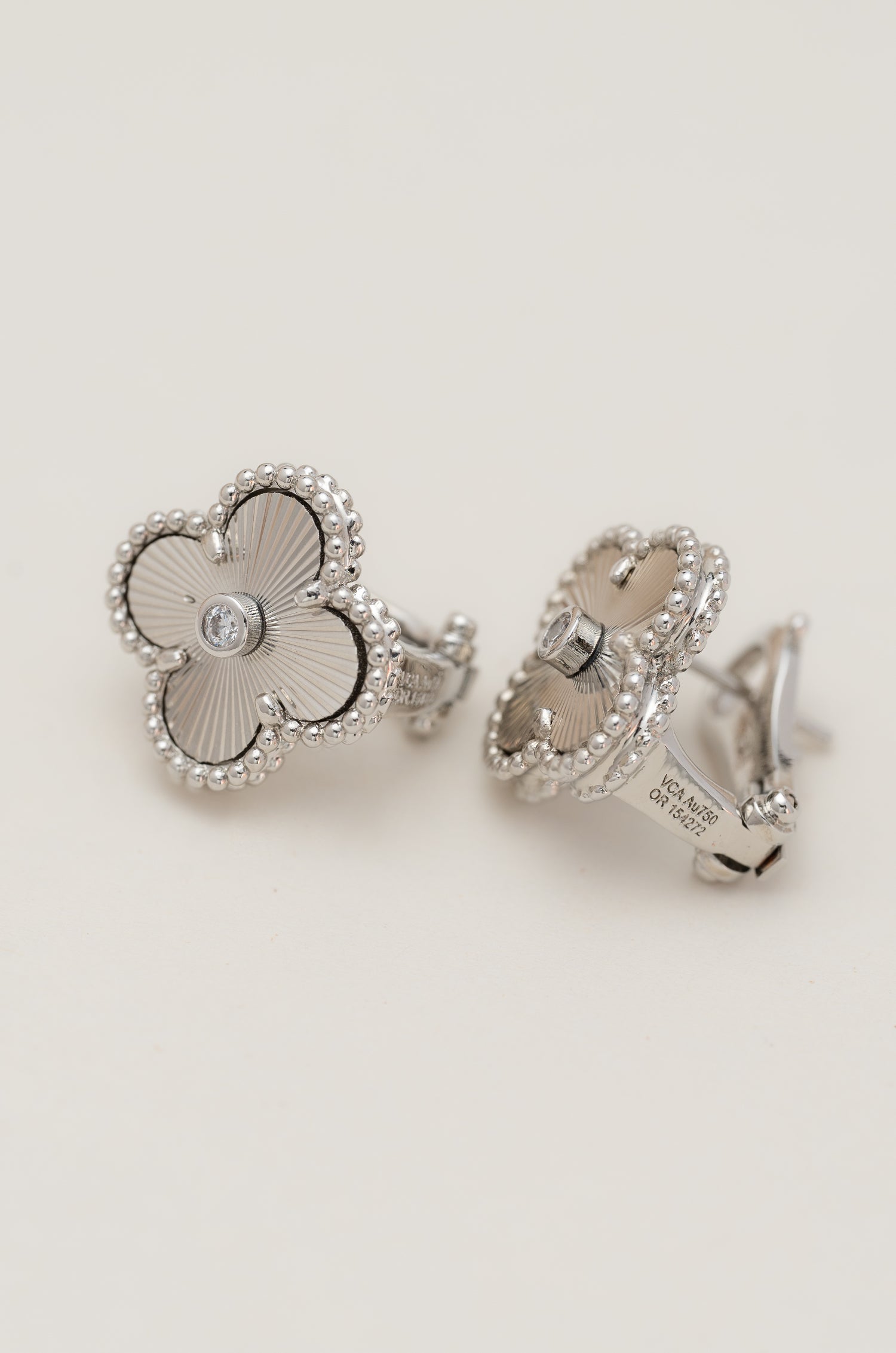 Silver Radiance Van Chief Studs