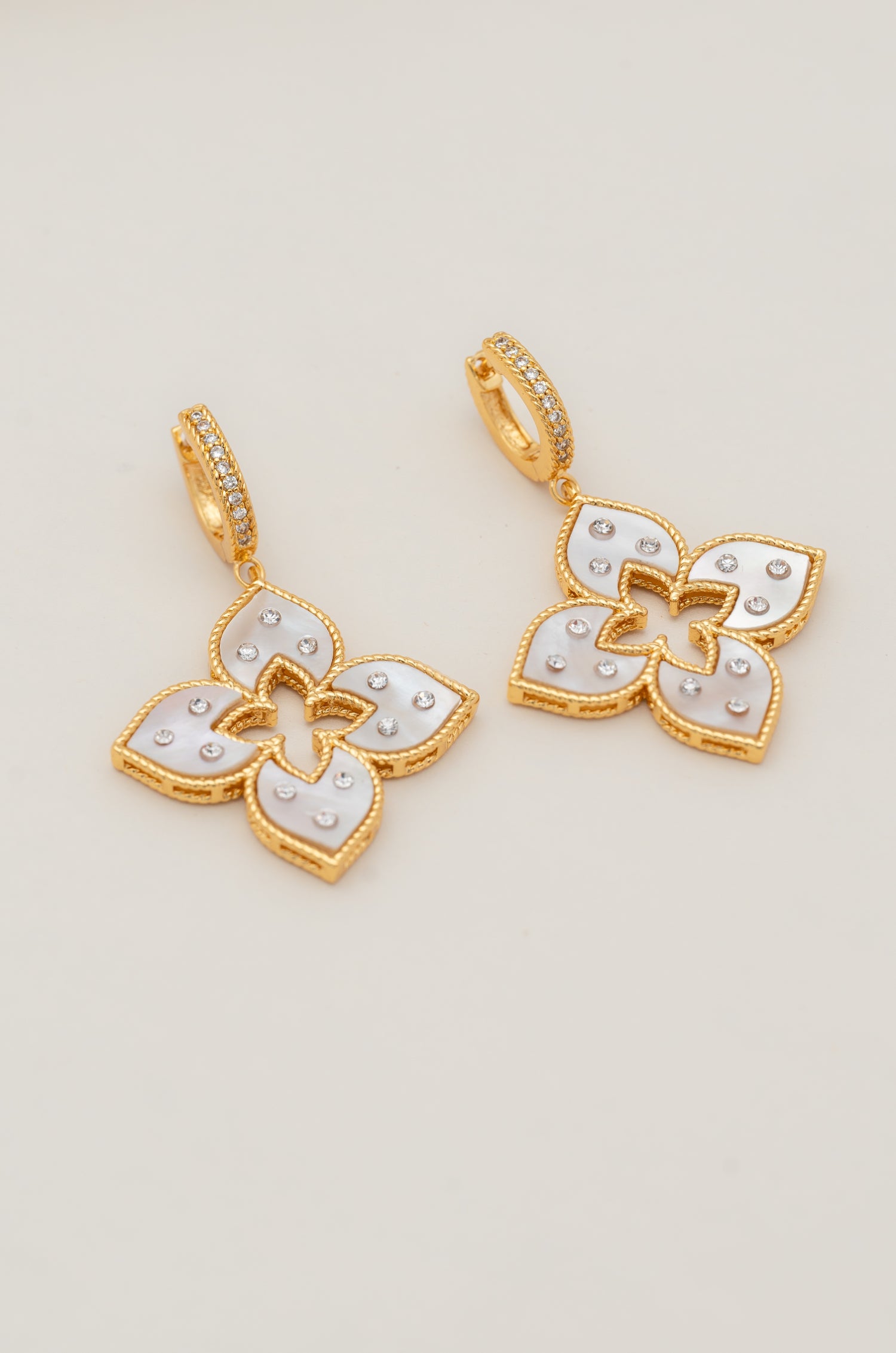 Ivory Floral Shine Elvy Earrings