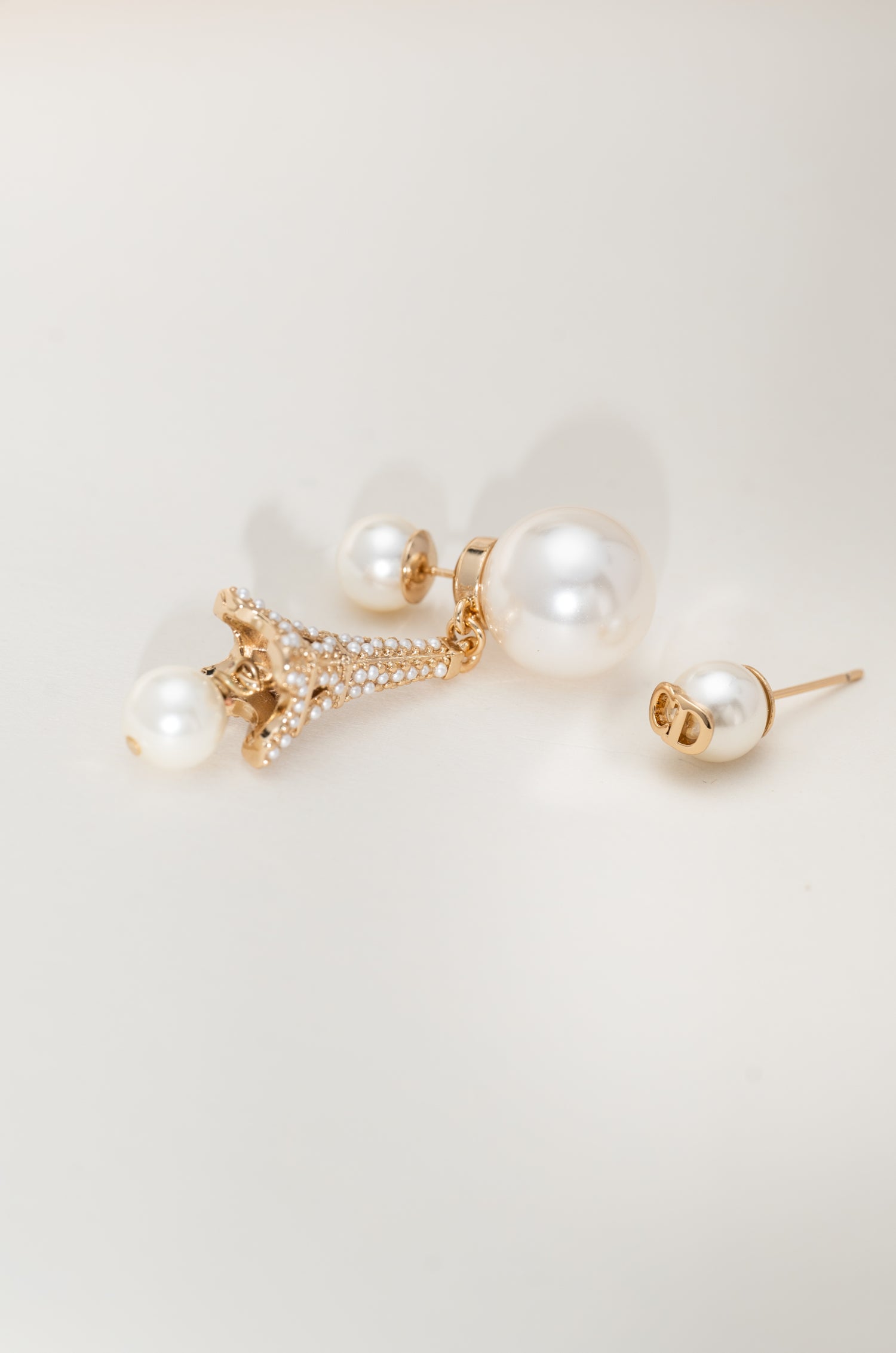 Pearl Essence Diot Earrings