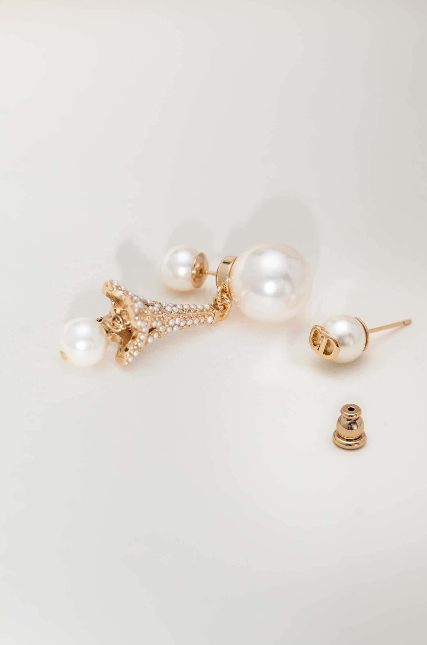 Pearl Essence Diot Earrings