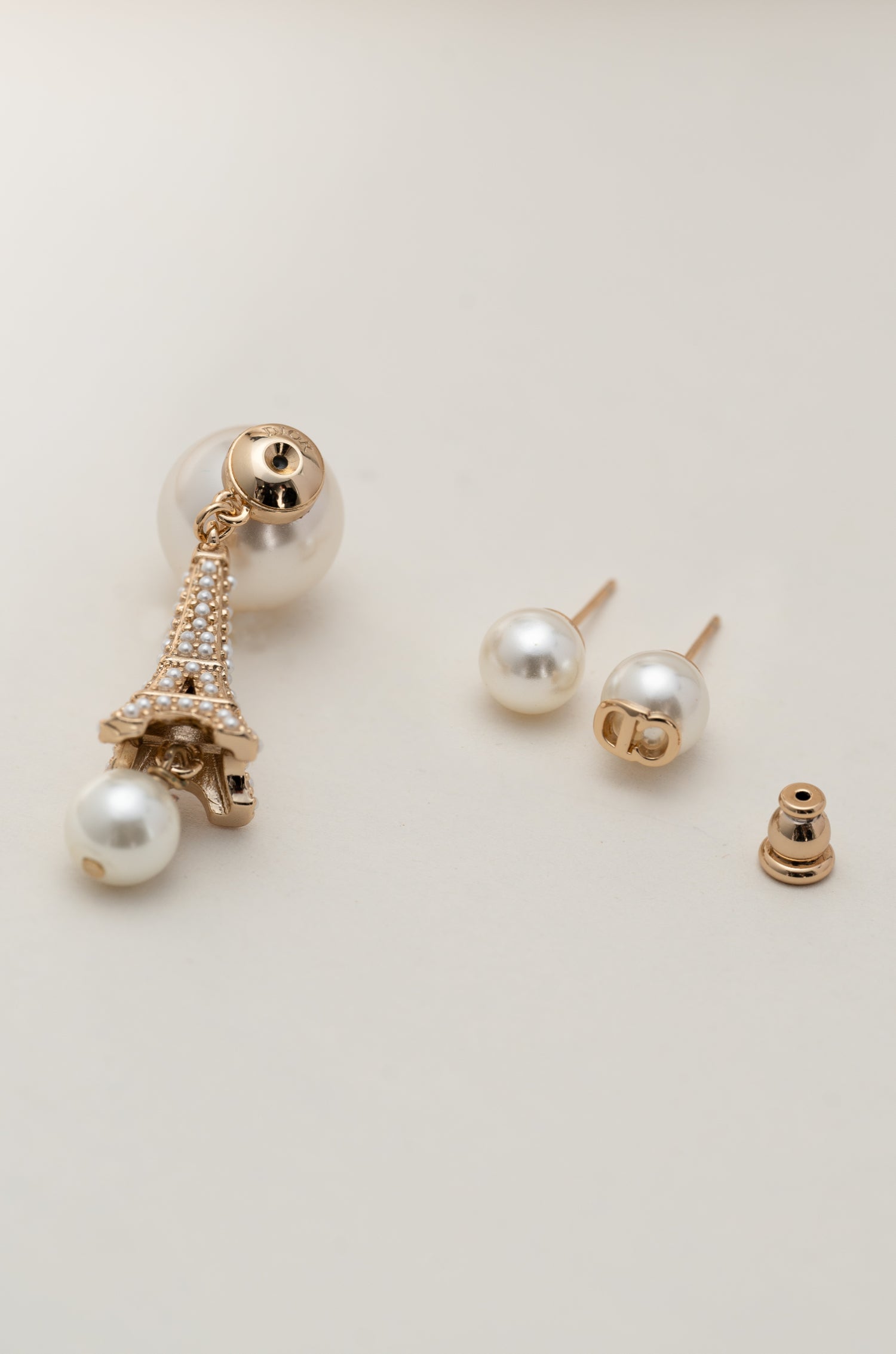 Pearl Essence Diot Earrings