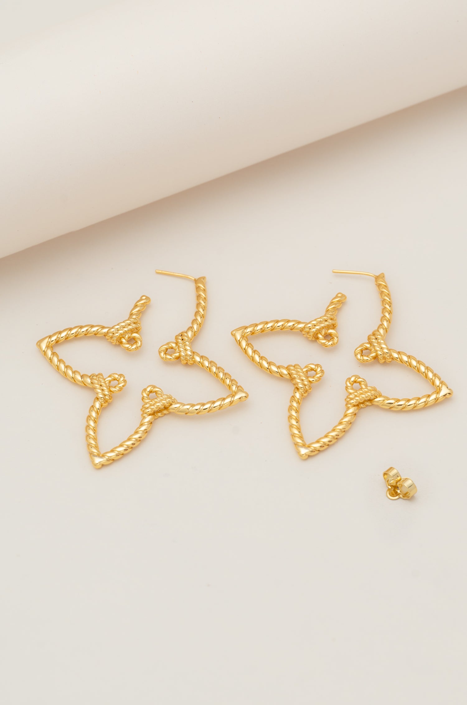 Golden Starburst Elvy Earrings