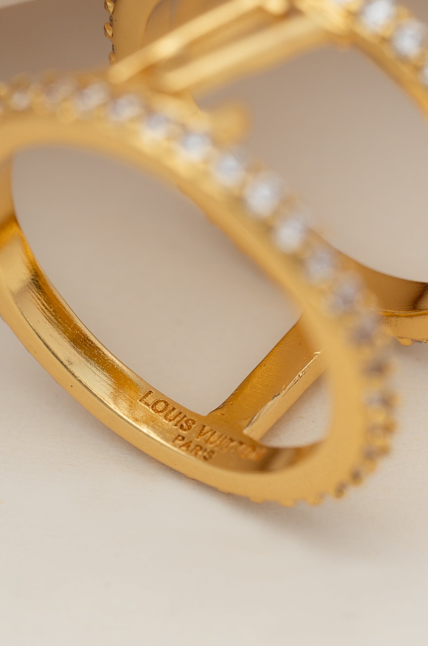 Signature Elvy Ring