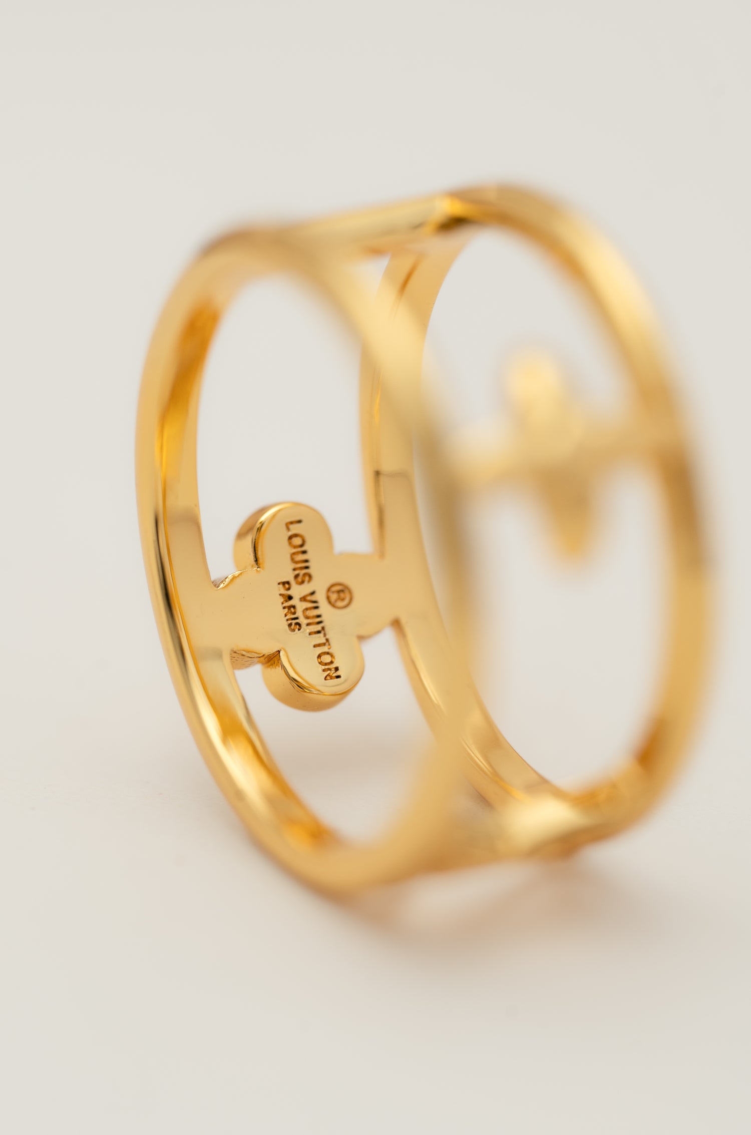 Iconic Elvy Ring