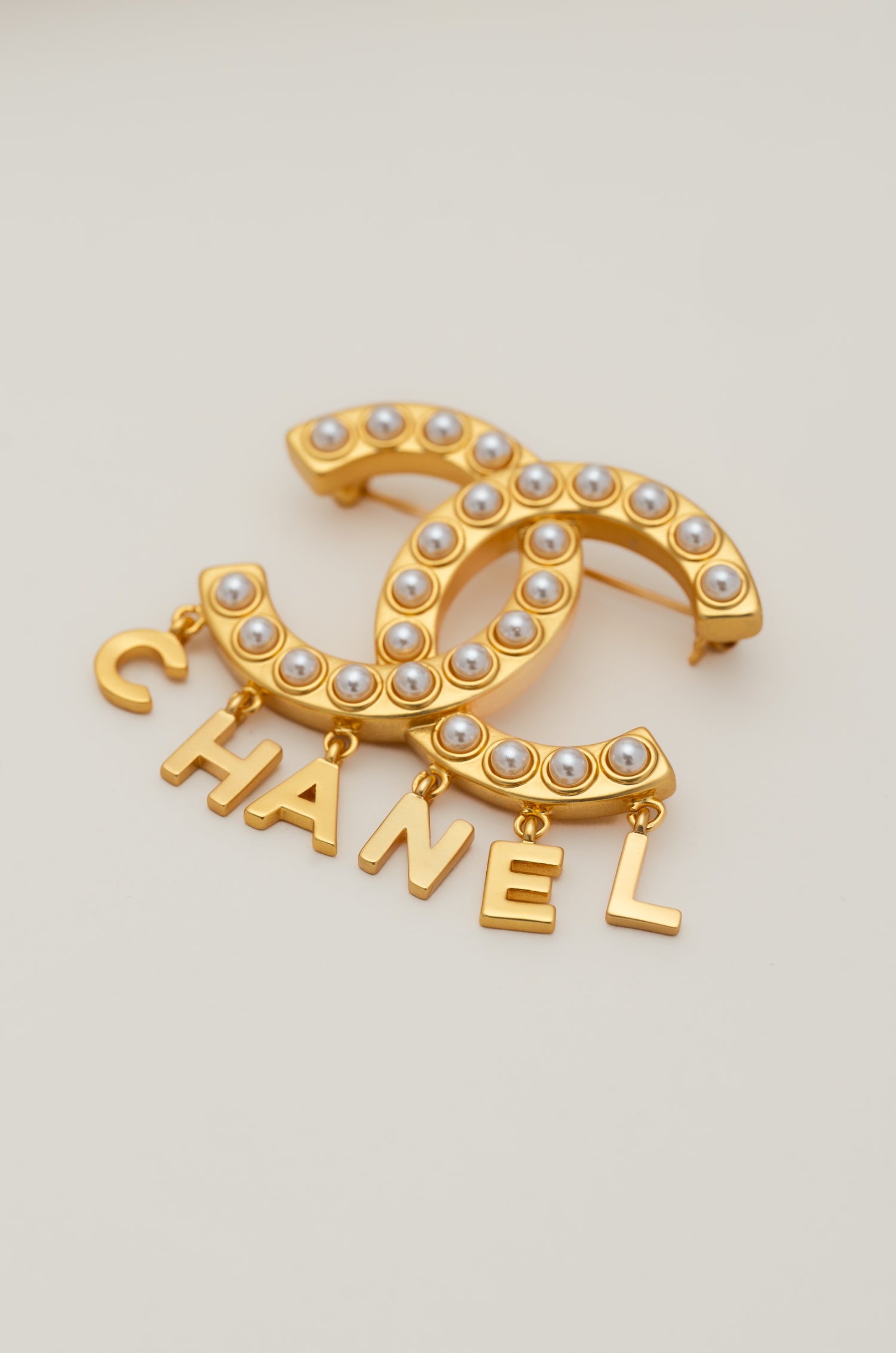 Iconique Gold Shanel Brooch