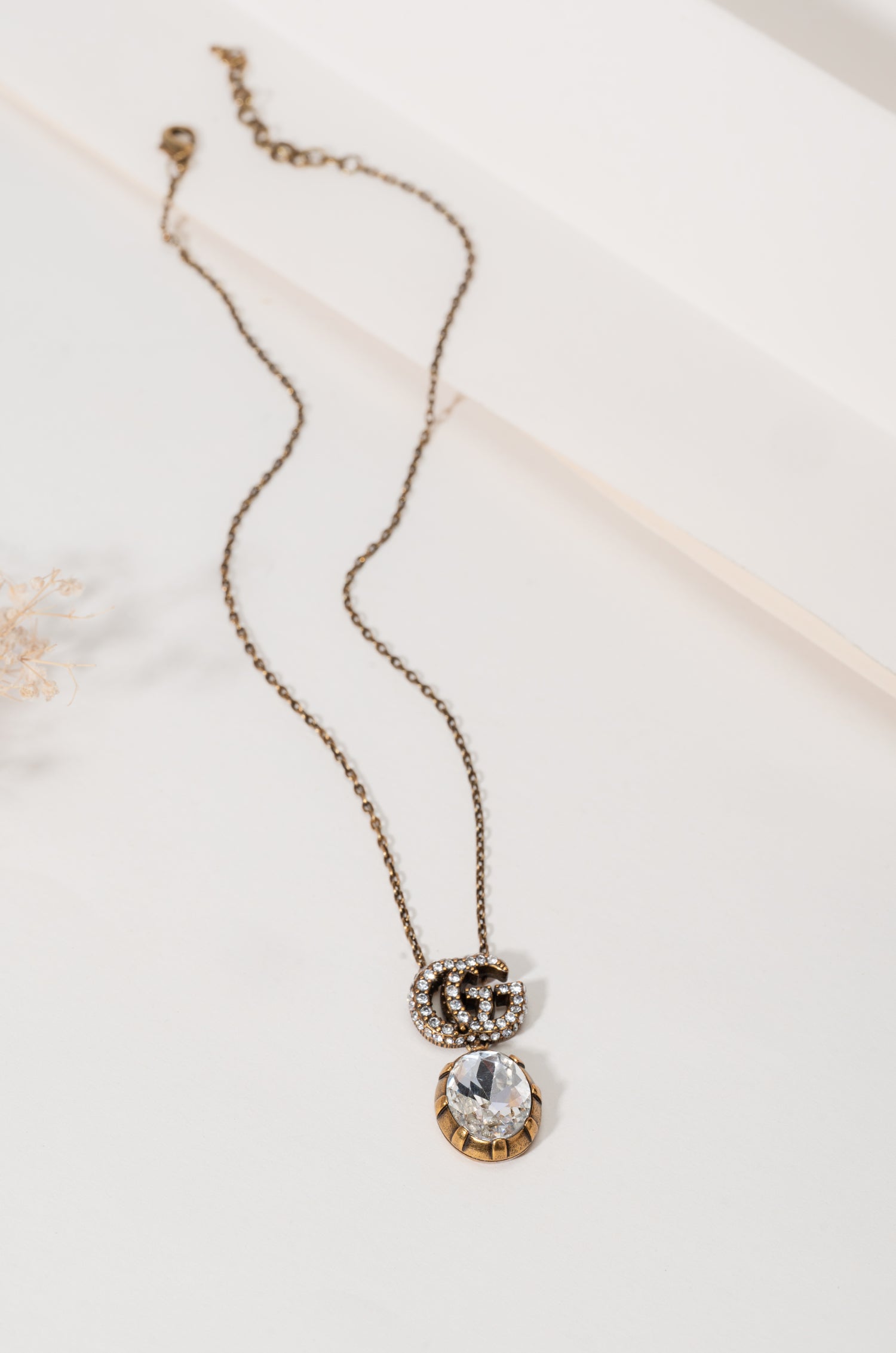 Glamour Guchi Neckchain