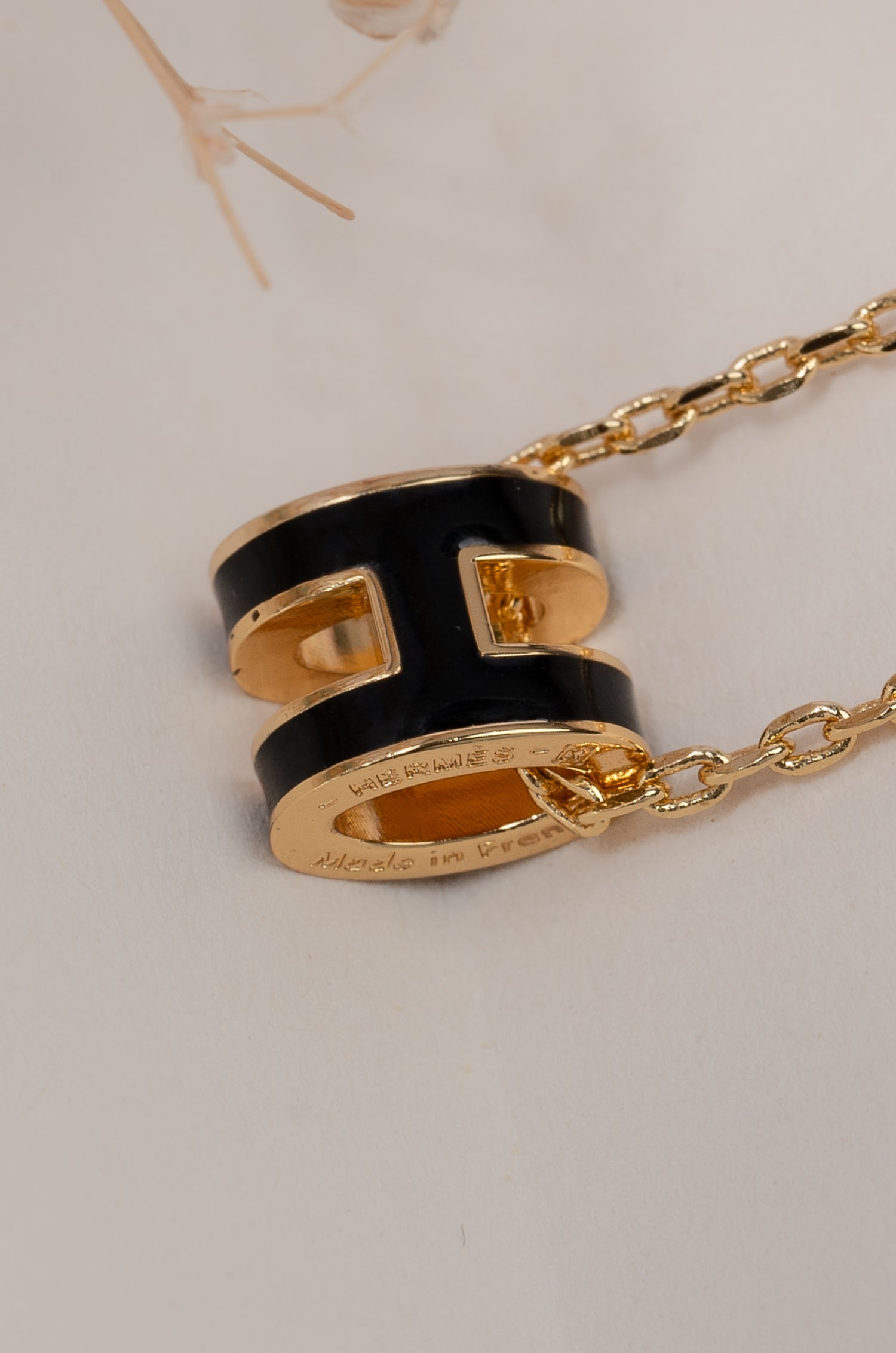 Black Barrel Luxe Hermie Neckchain