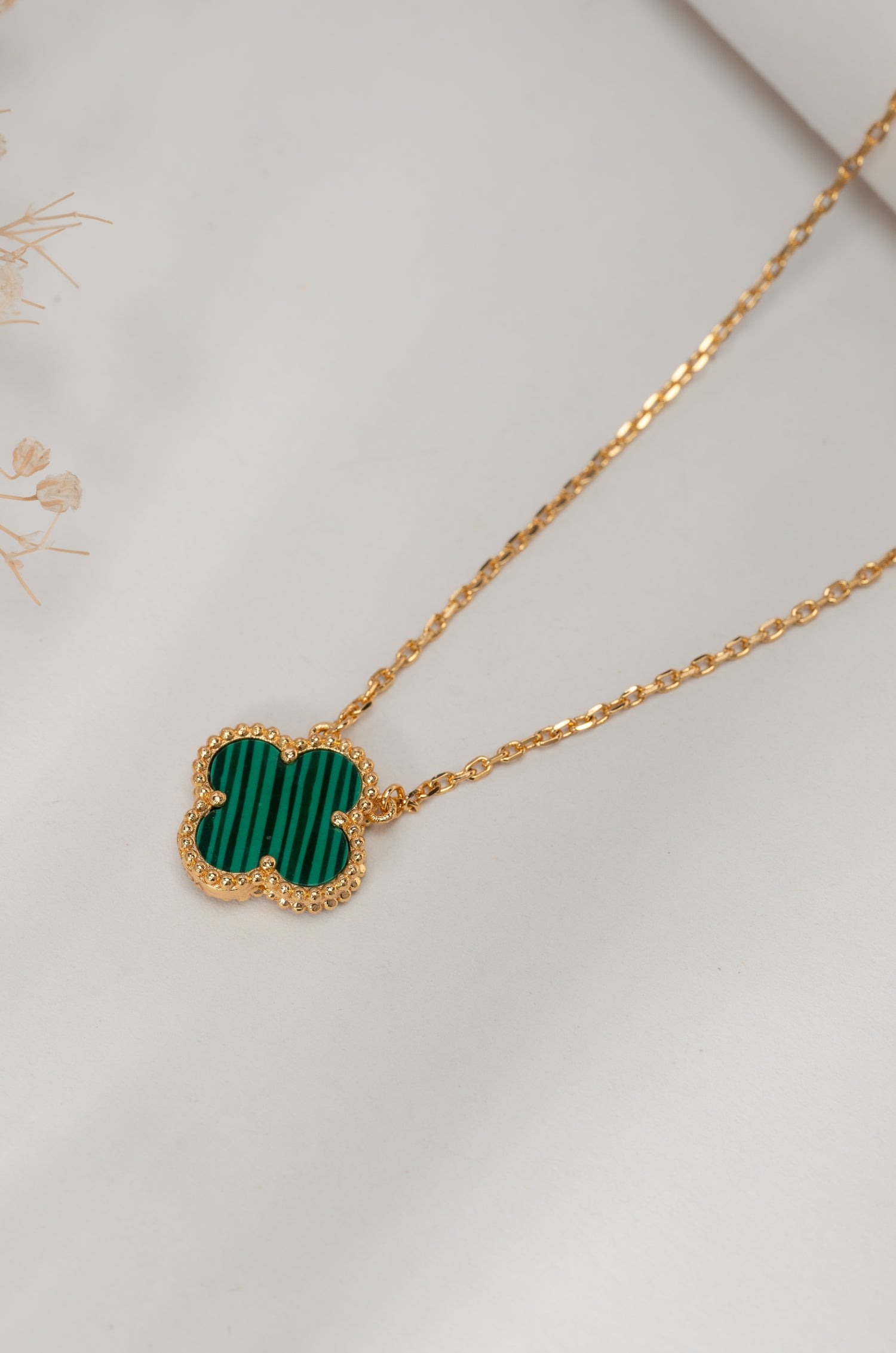 Green Gem Clover Van Chief Neckchain