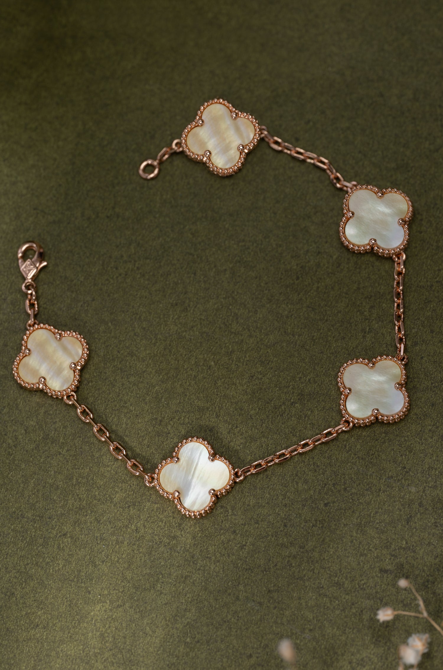 Fourfold Clover Charm Van Chief Bracelet