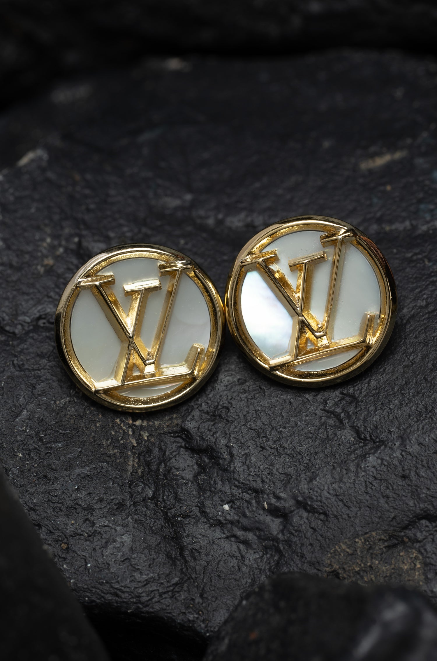 Classic Elvy Studs