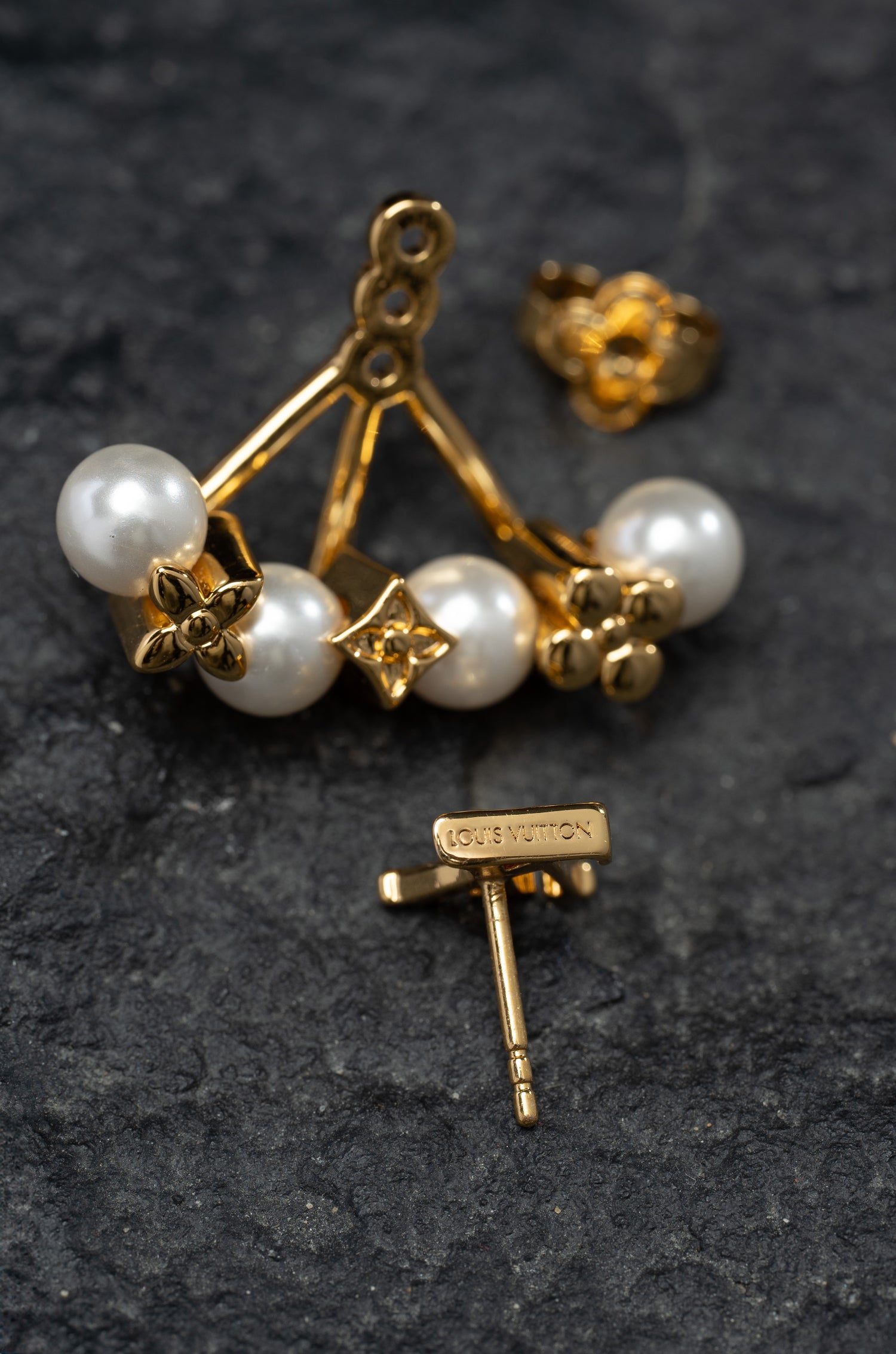 Glam Elvy Earrings
