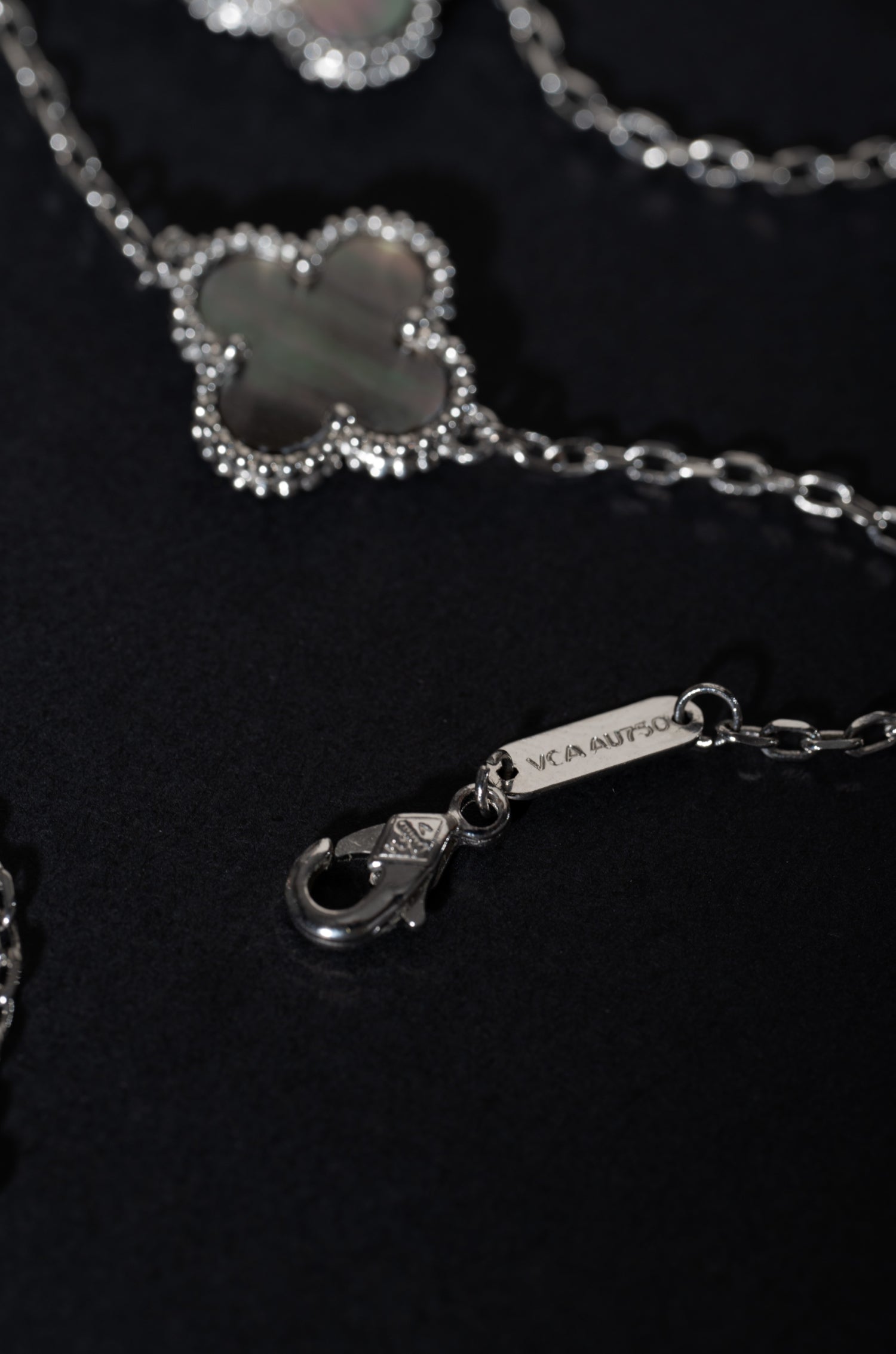 Petal Grace Van Chief Neckchain