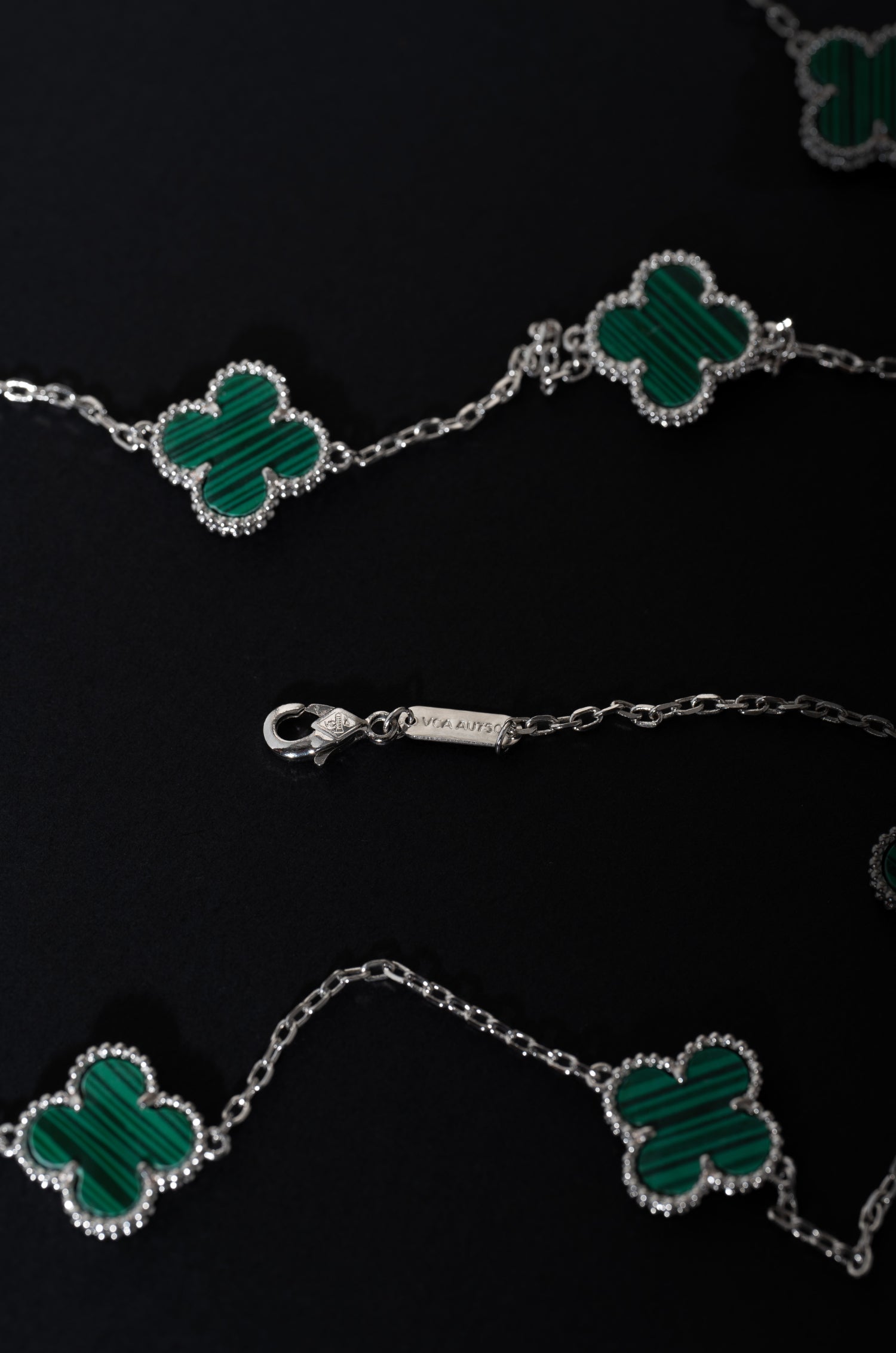 Green Blossom Van Chief Neckchain