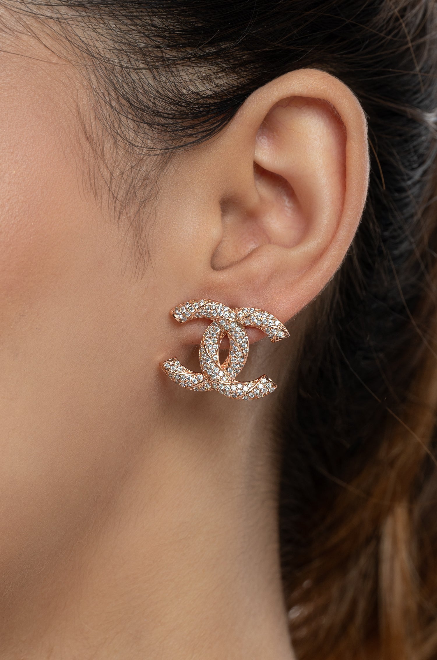Chic Shanel Studs
