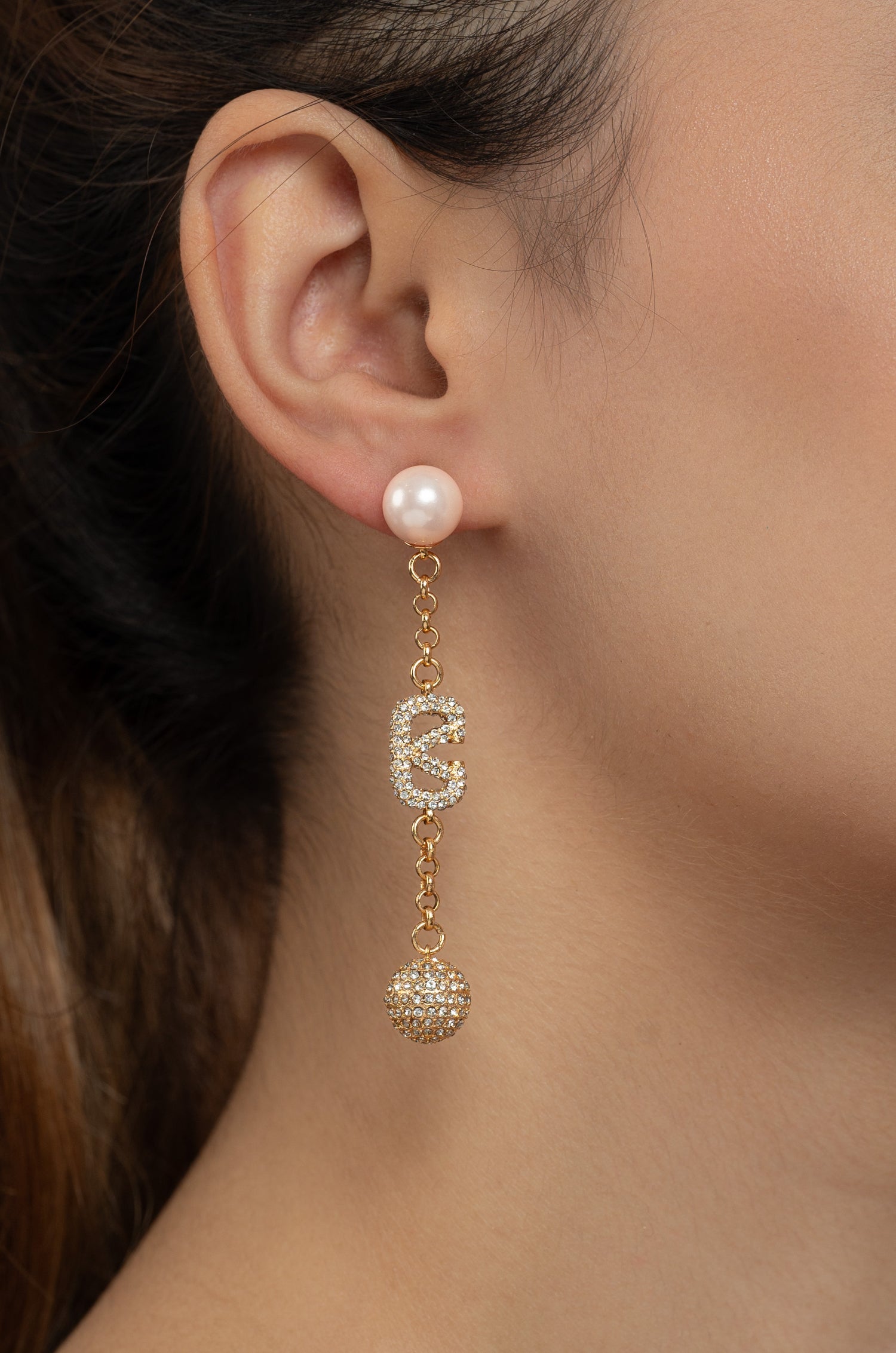 Classic Pearl Earrings